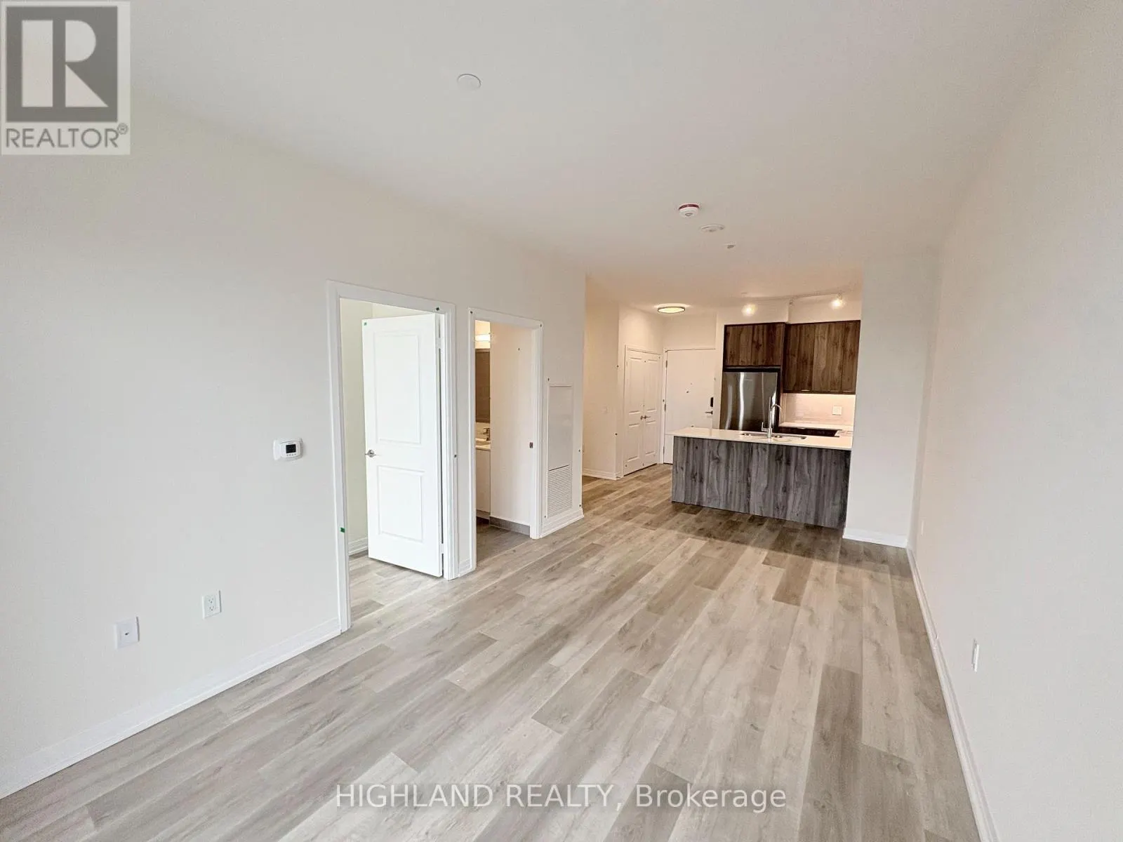 2803 - 15 WATERGARDEN DRIVE