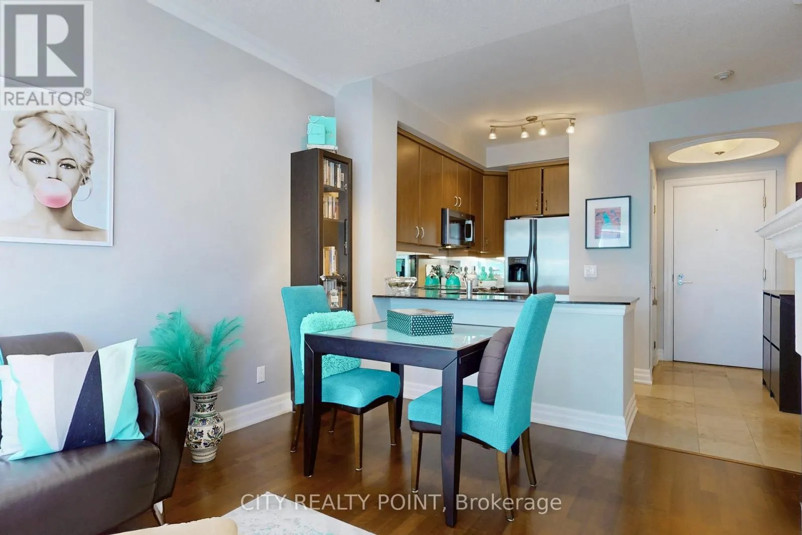 1006 - 2087 LAKE SHORE BOULEVARD W