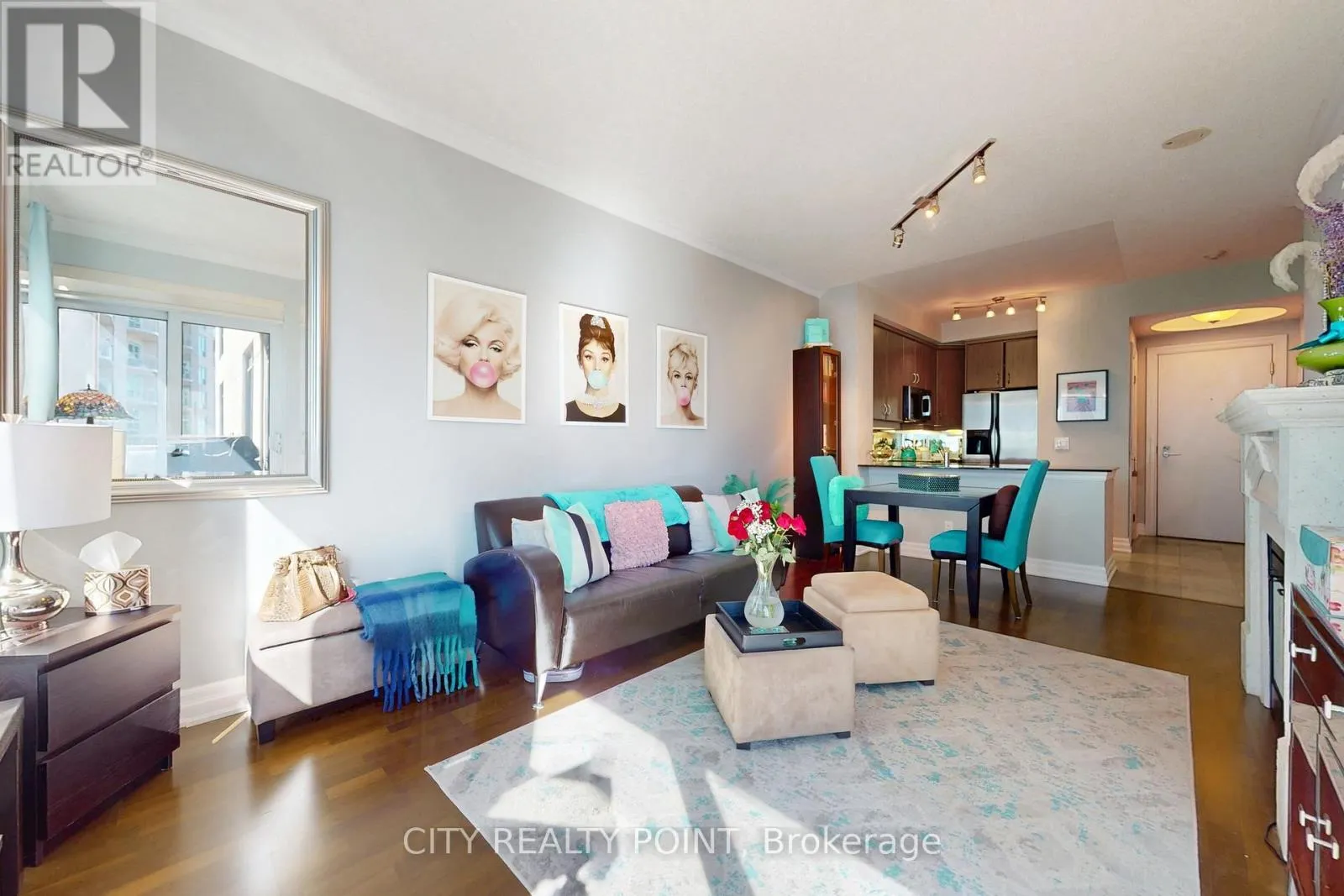1006 - 2087 LAKE SHORE BOULEVARD W