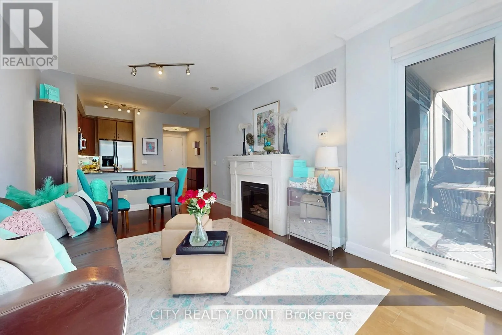1006 - 2087 LAKE SHORE BOULEVARD W