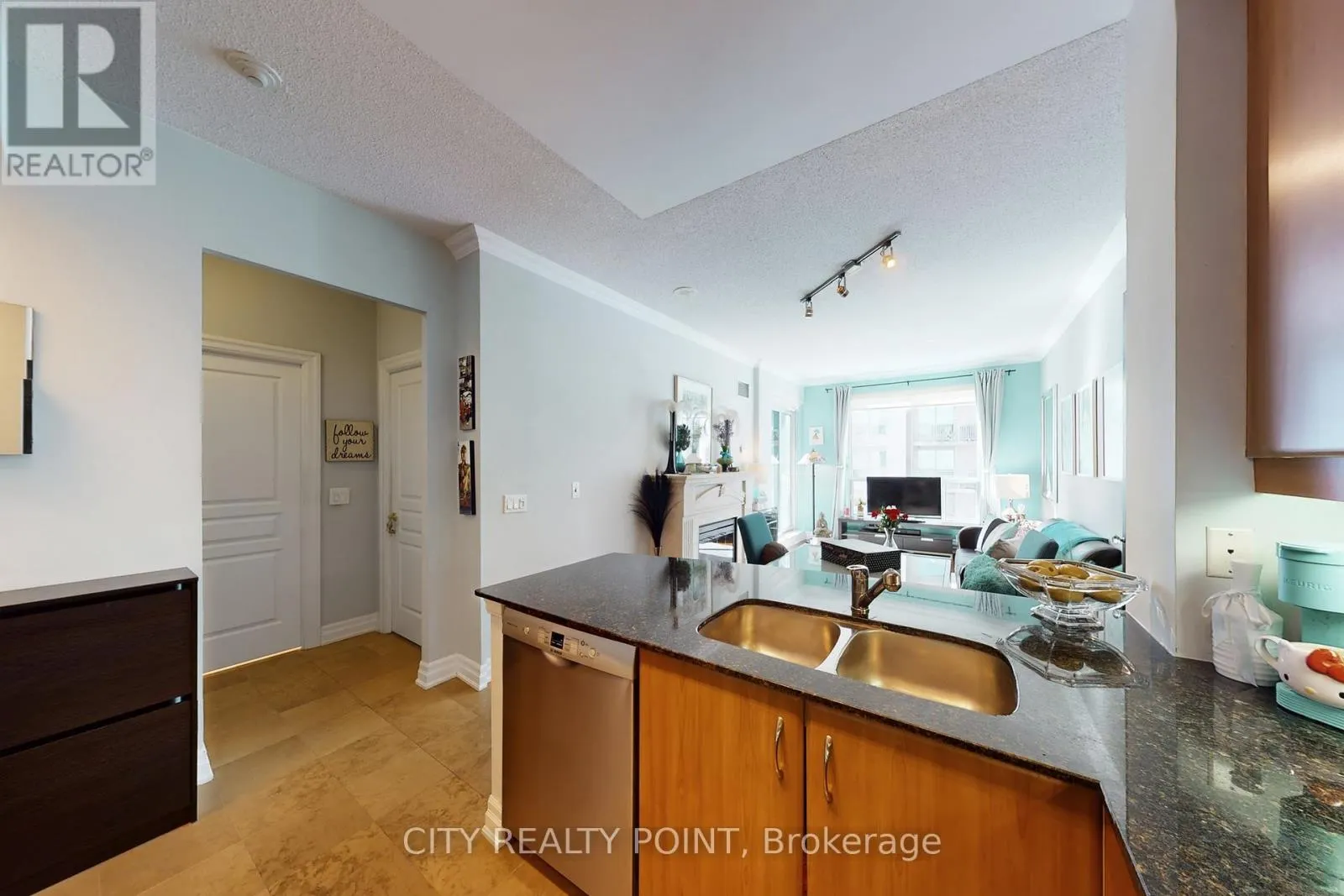 1006 - 2087 LAKE SHORE BOULEVARD W