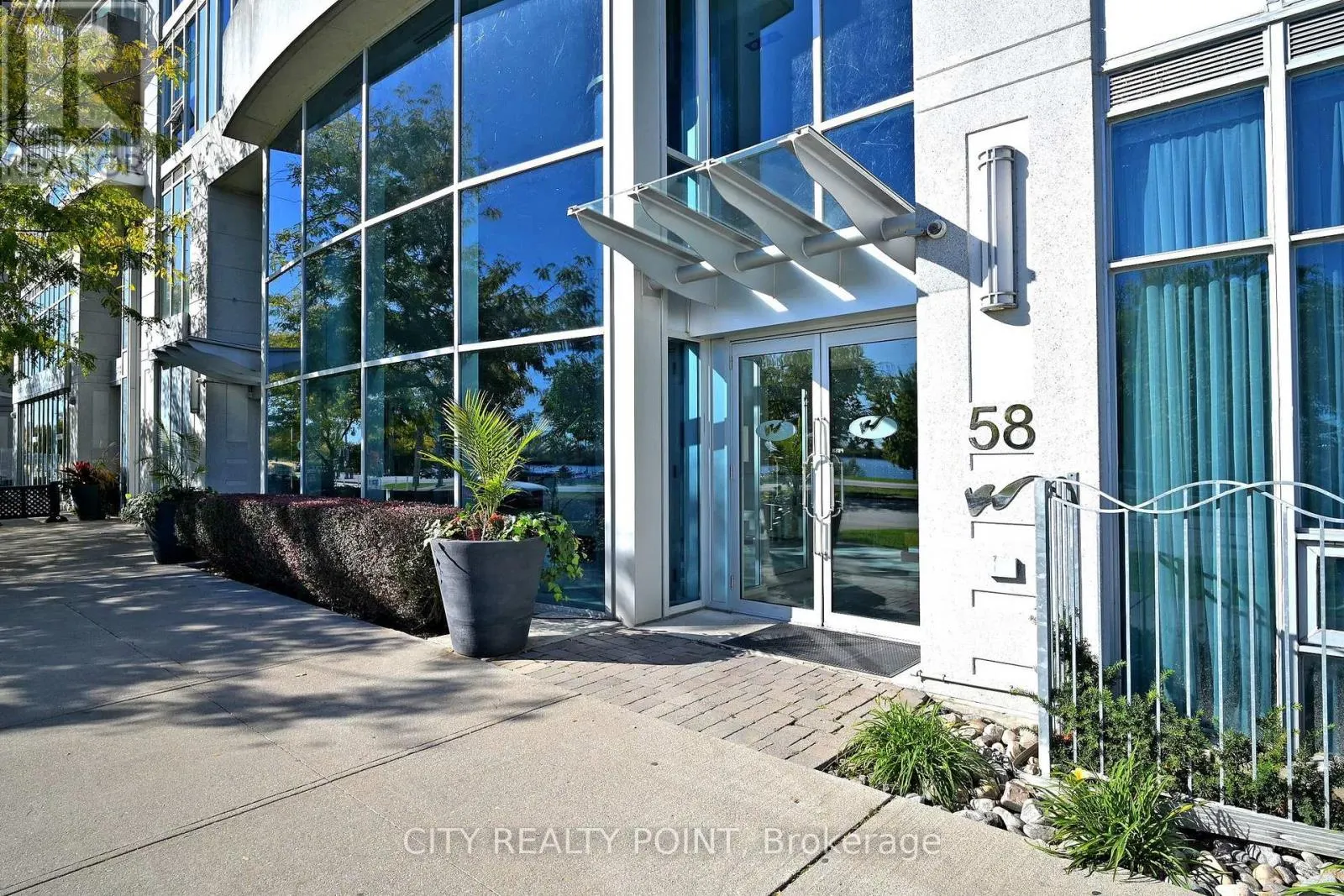 1214 - 58 MARINE PARADE DRIVE