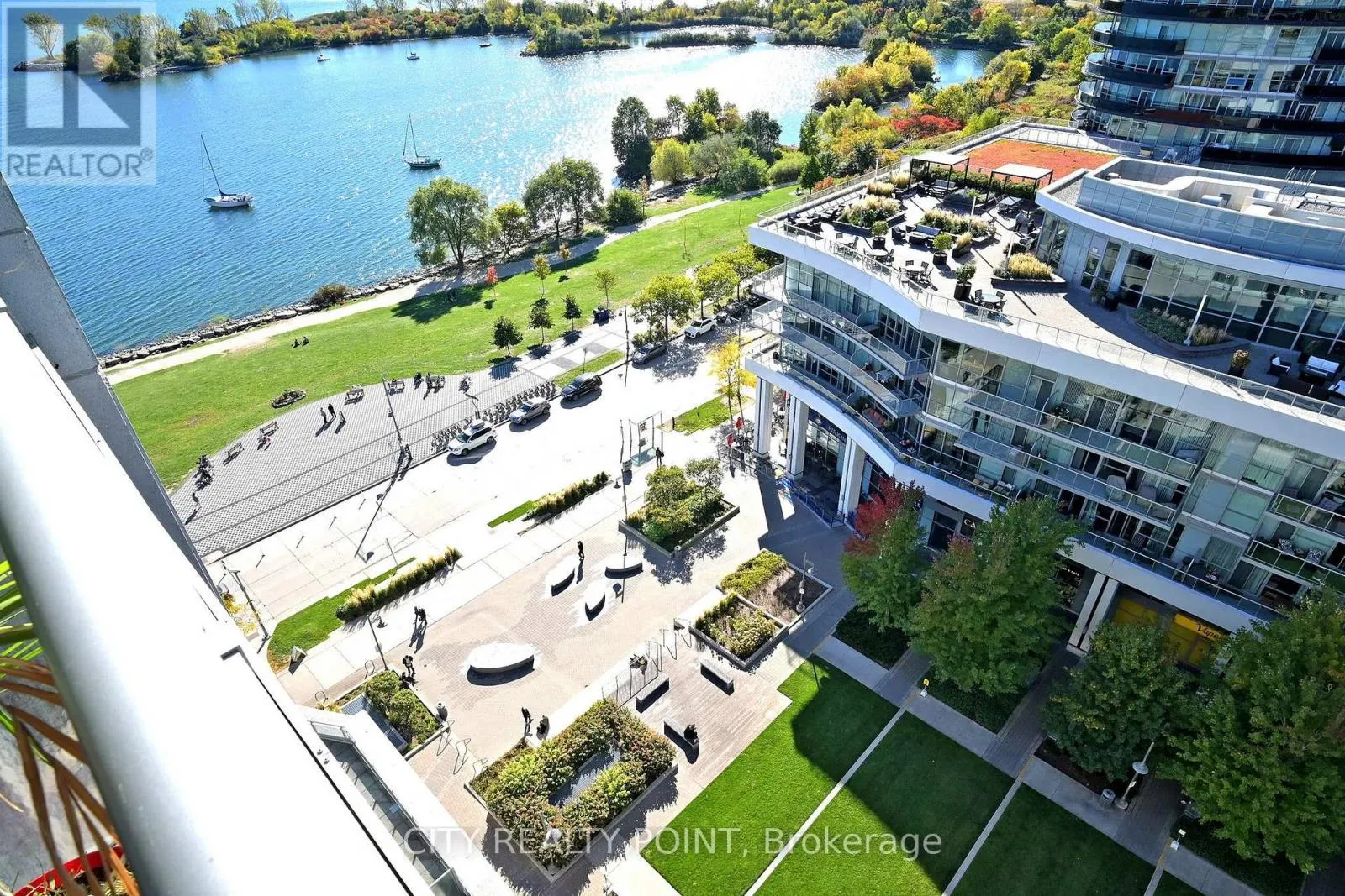 1214 - 58 MARINE PARADE DRIVE