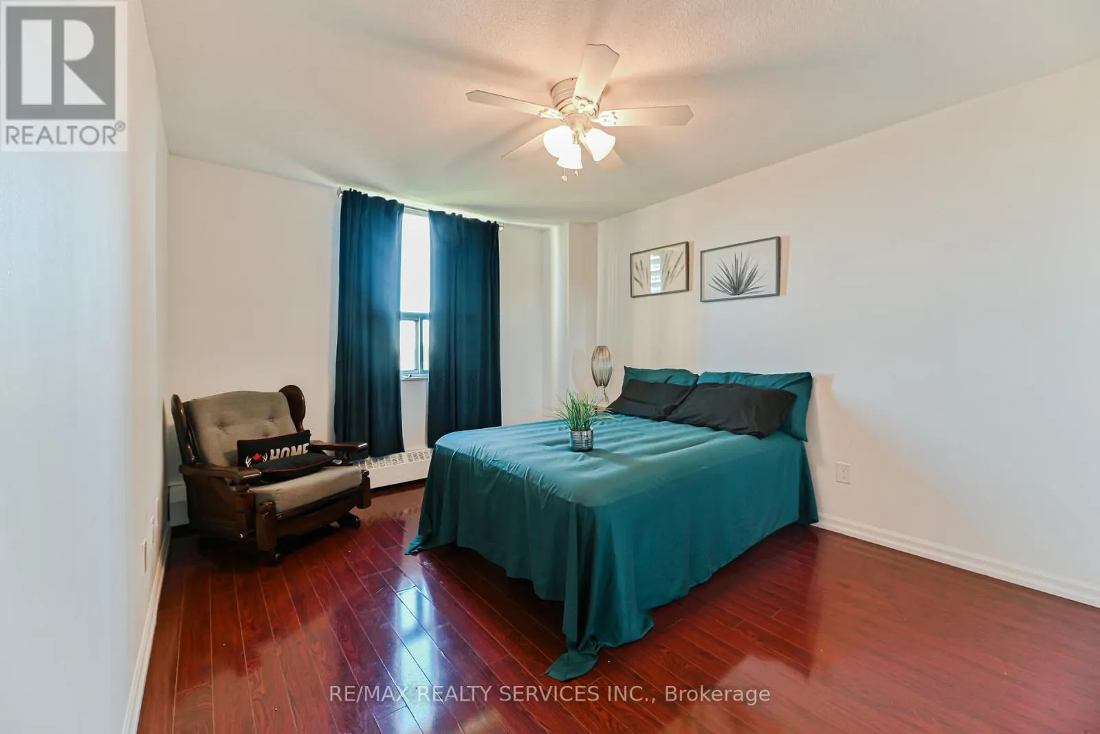 704 - 3390 WESTON ROAD