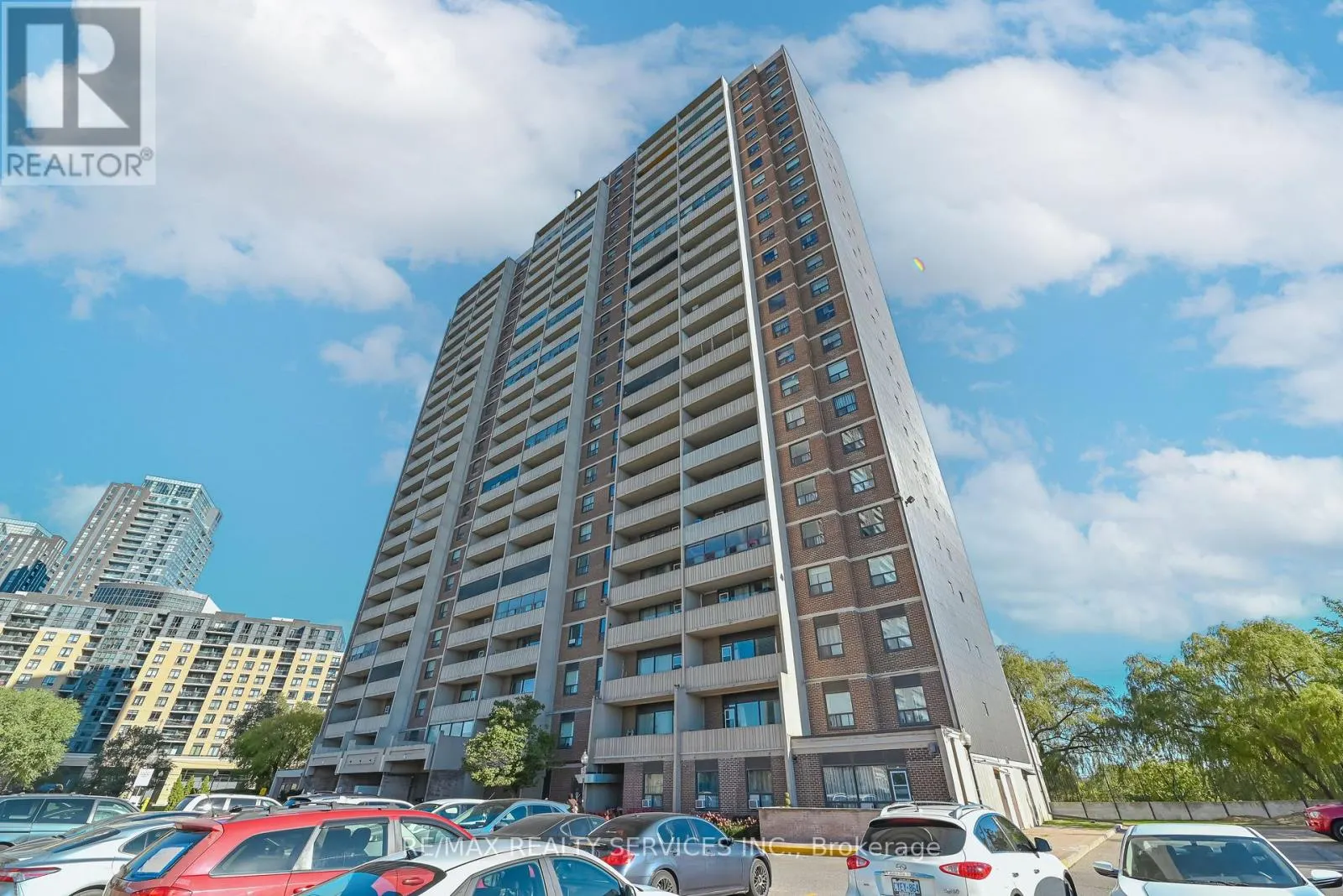 704 - 3390 WESTON ROAD