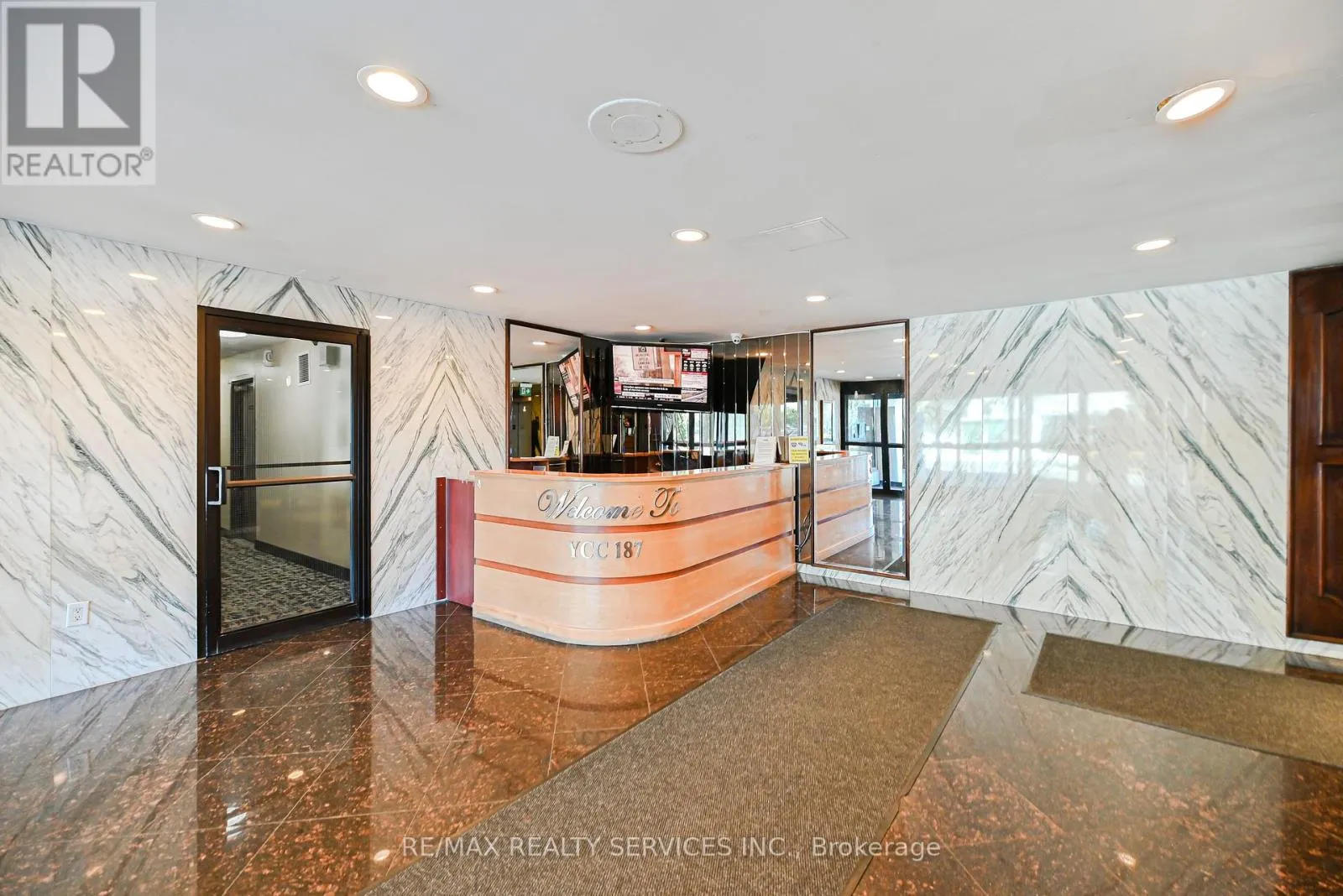 704 - 3390 WESTON ROAD