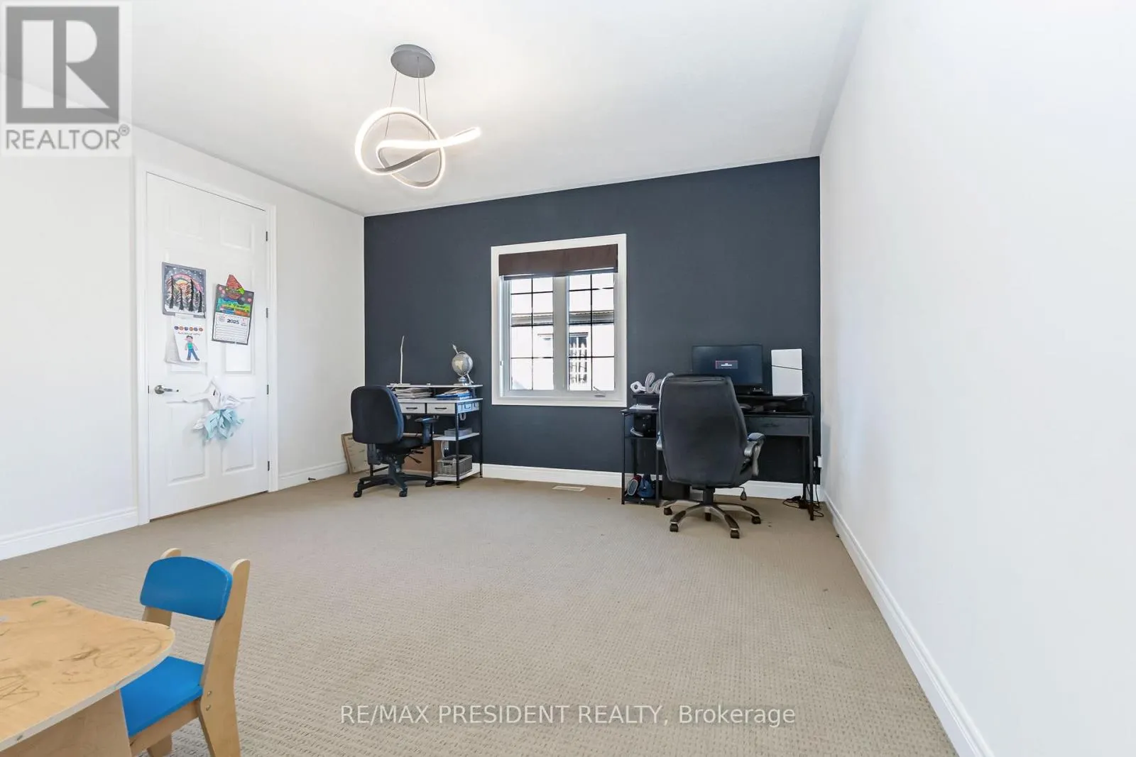 5 SEA CLIFF CRESCENT
