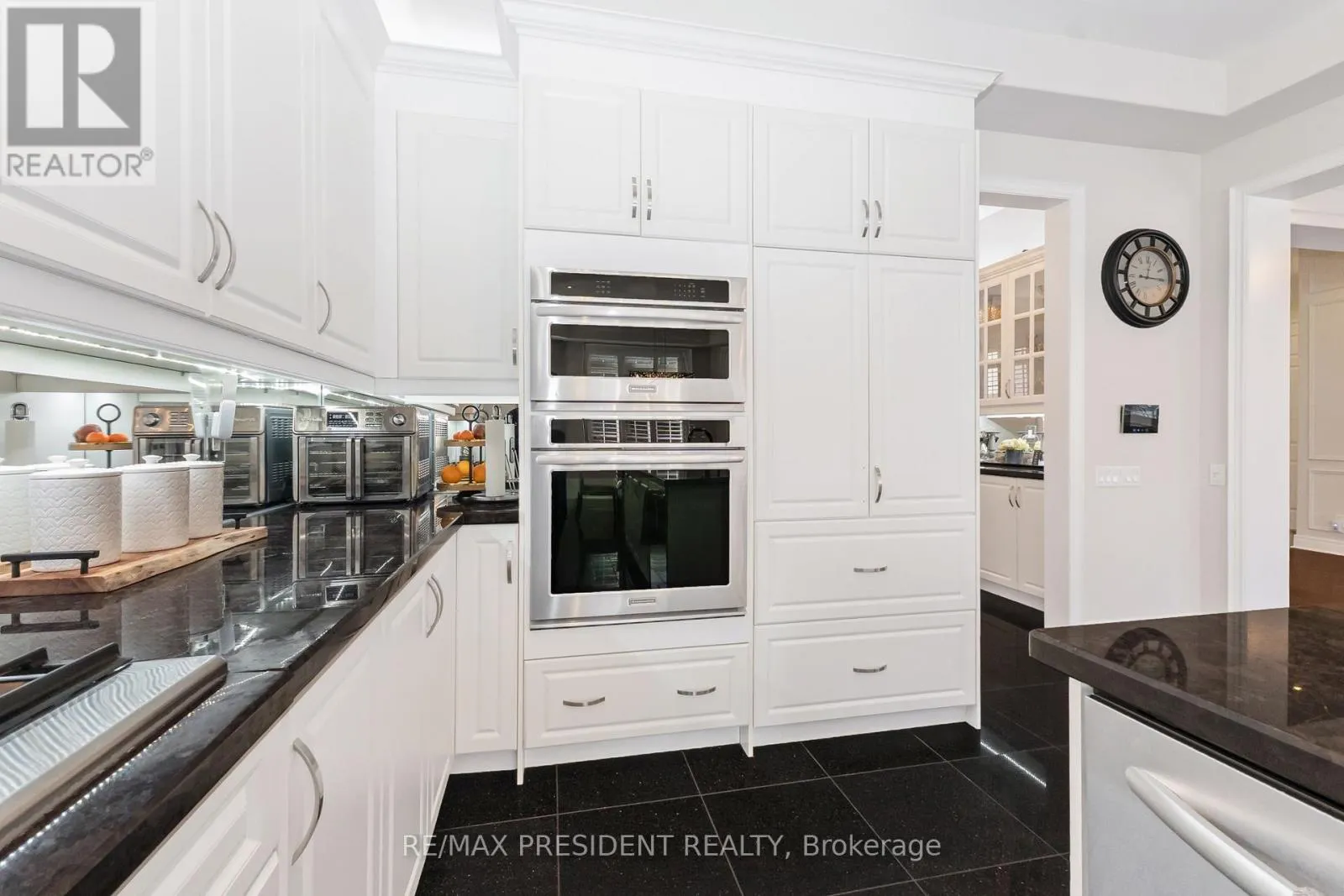 5 SEA CLIFF CRESCENT