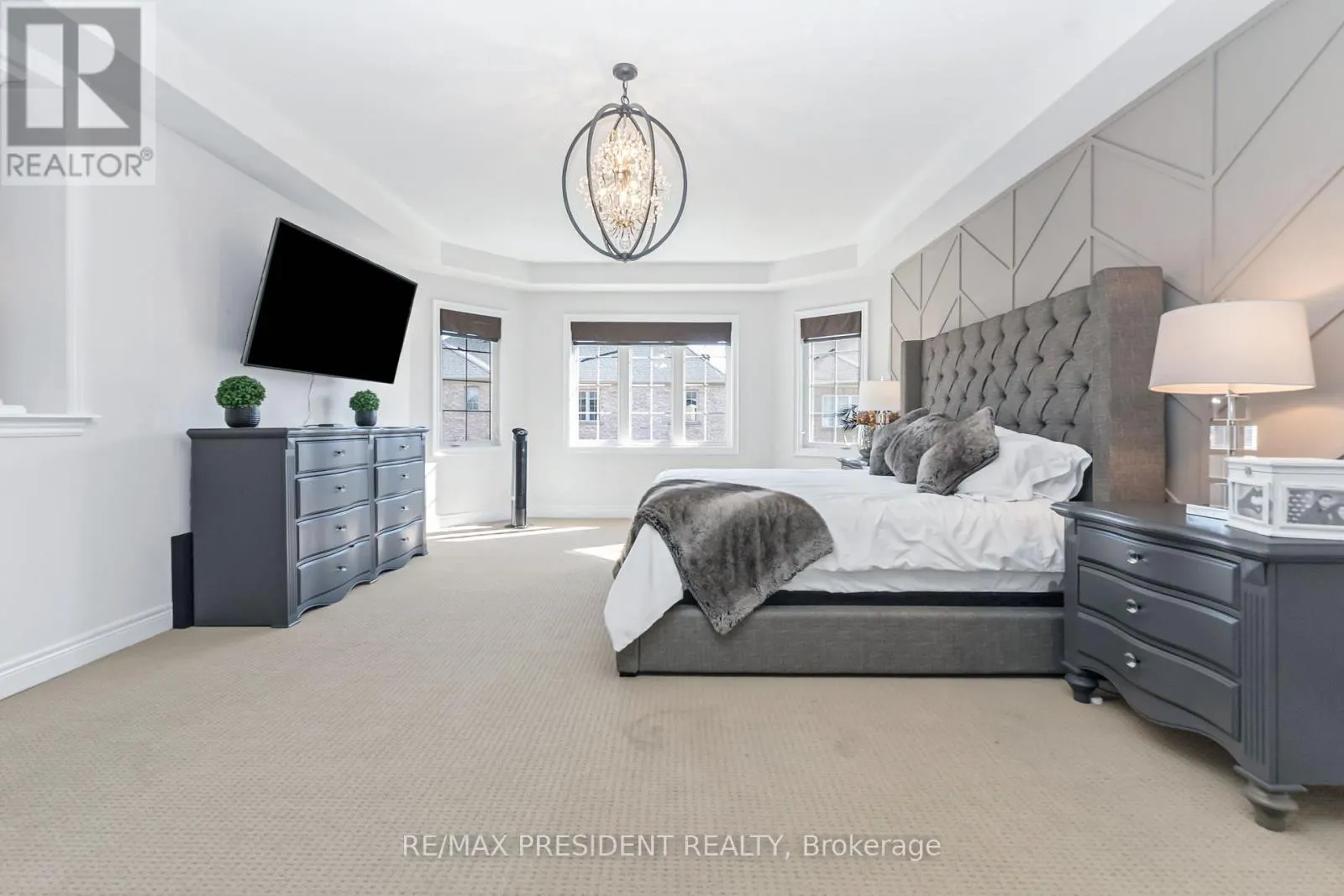 5 SEA CLIFF CRESCENT