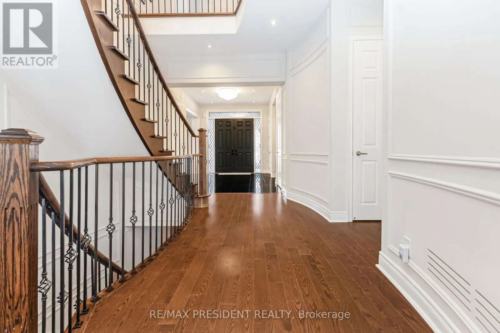 5 SEA CLIFF CRESCENT