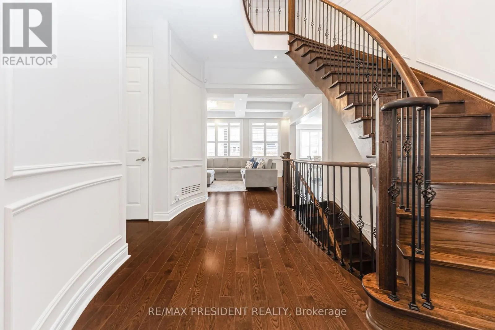 5 SEA CLIFF CRESCENT