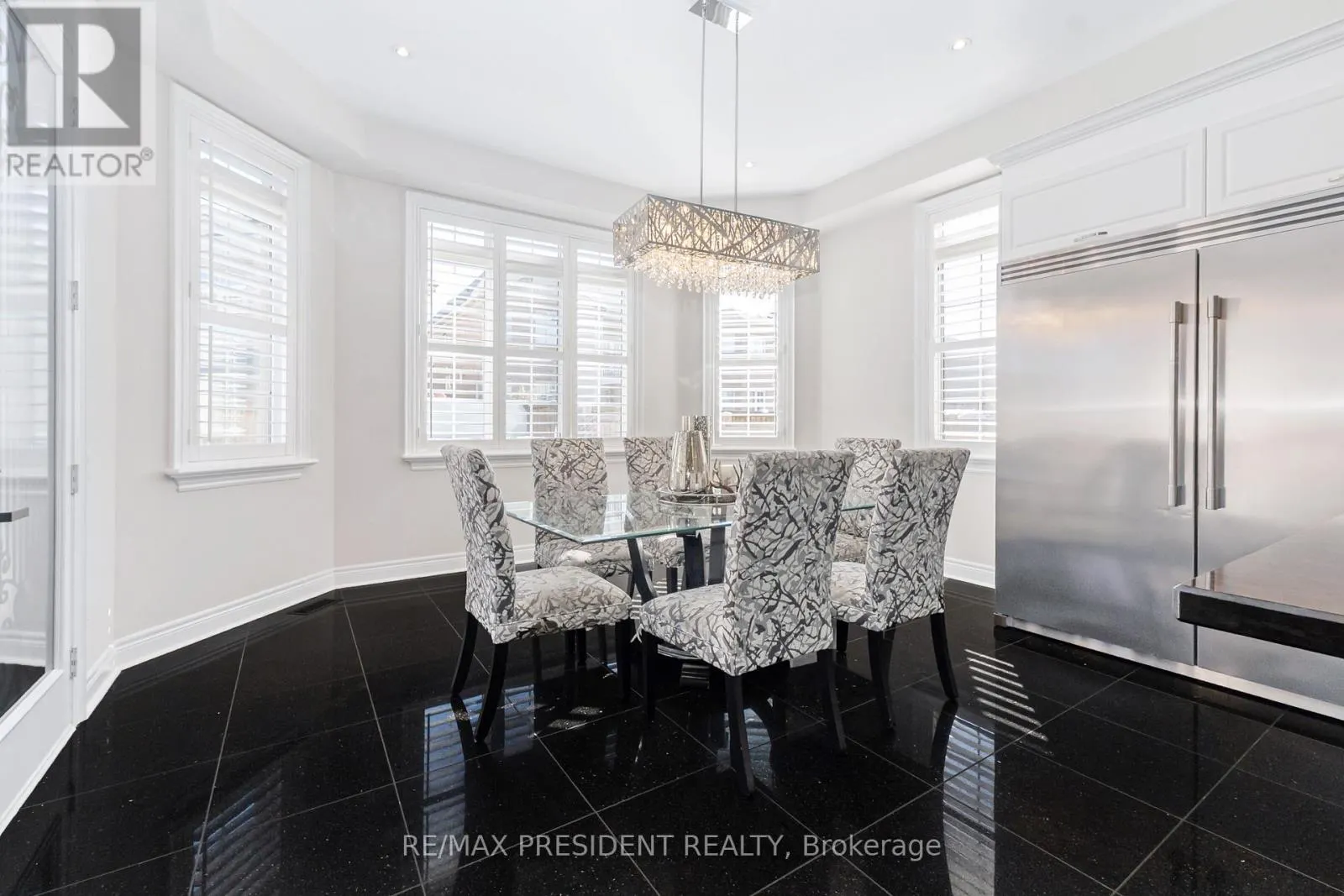 5 SEA CLIFF CRESCENT