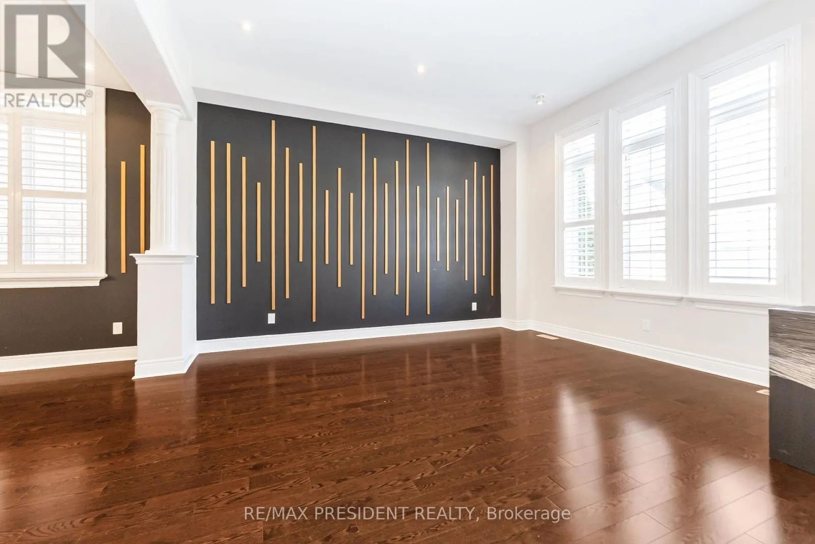 5 SEA CLIFF CRESCENT