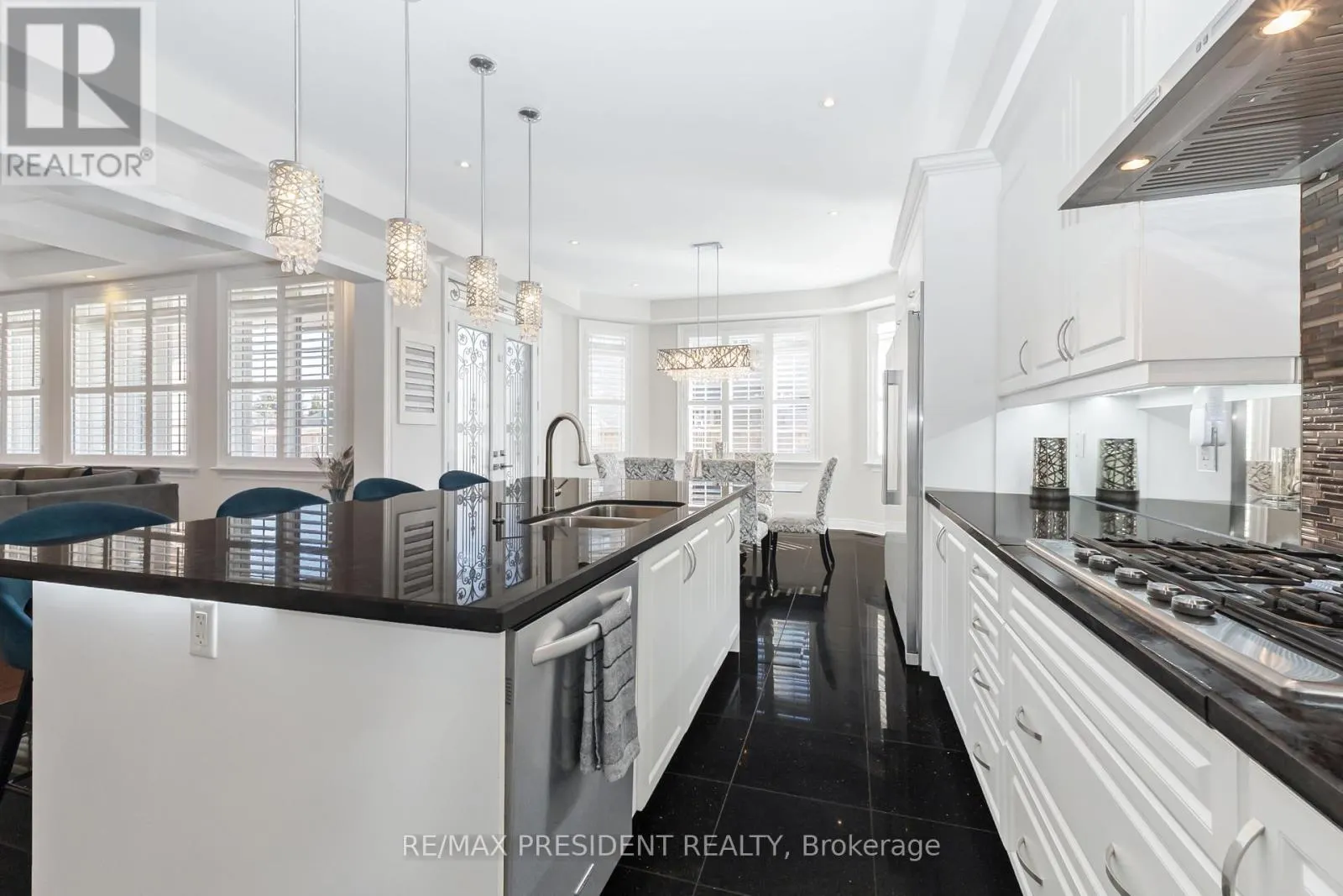 5 SEA CLIFF CRESCENT