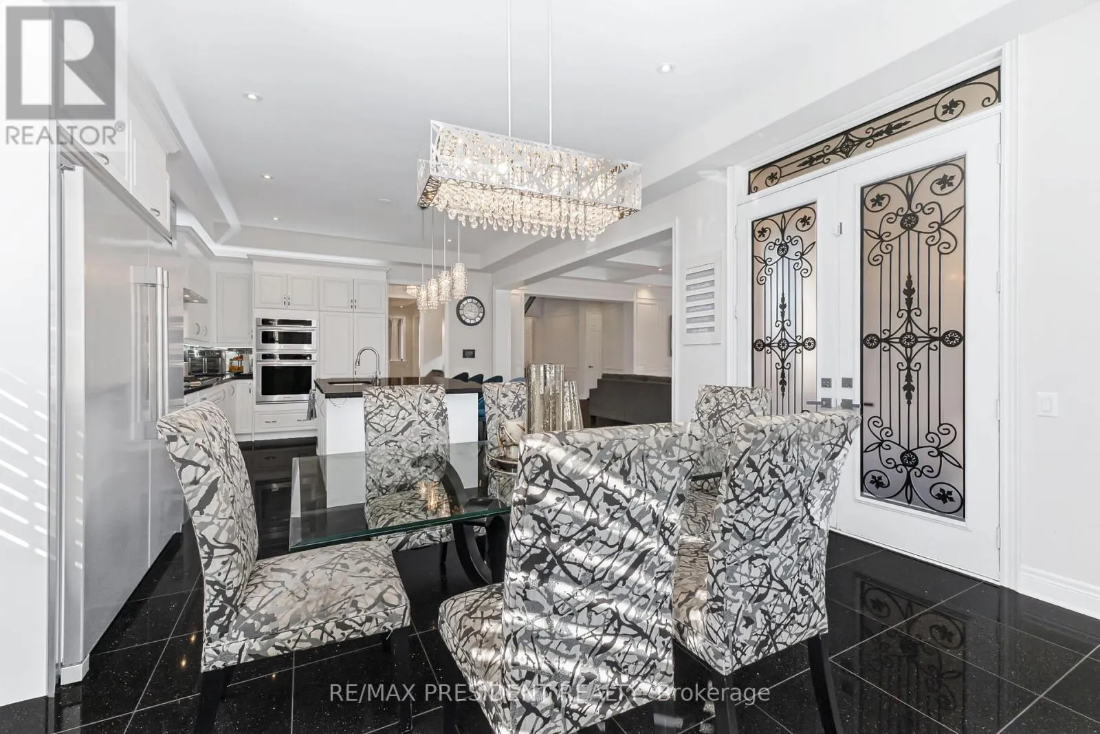 5 SEA CLIFF CRESCENT