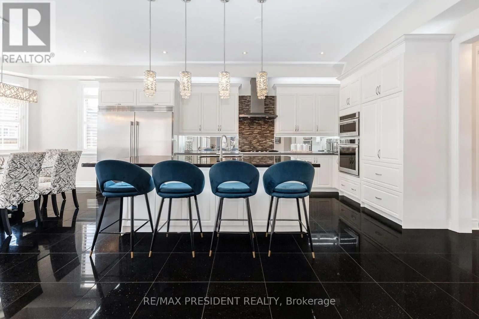 5 SEA CLIFF CRESCENT