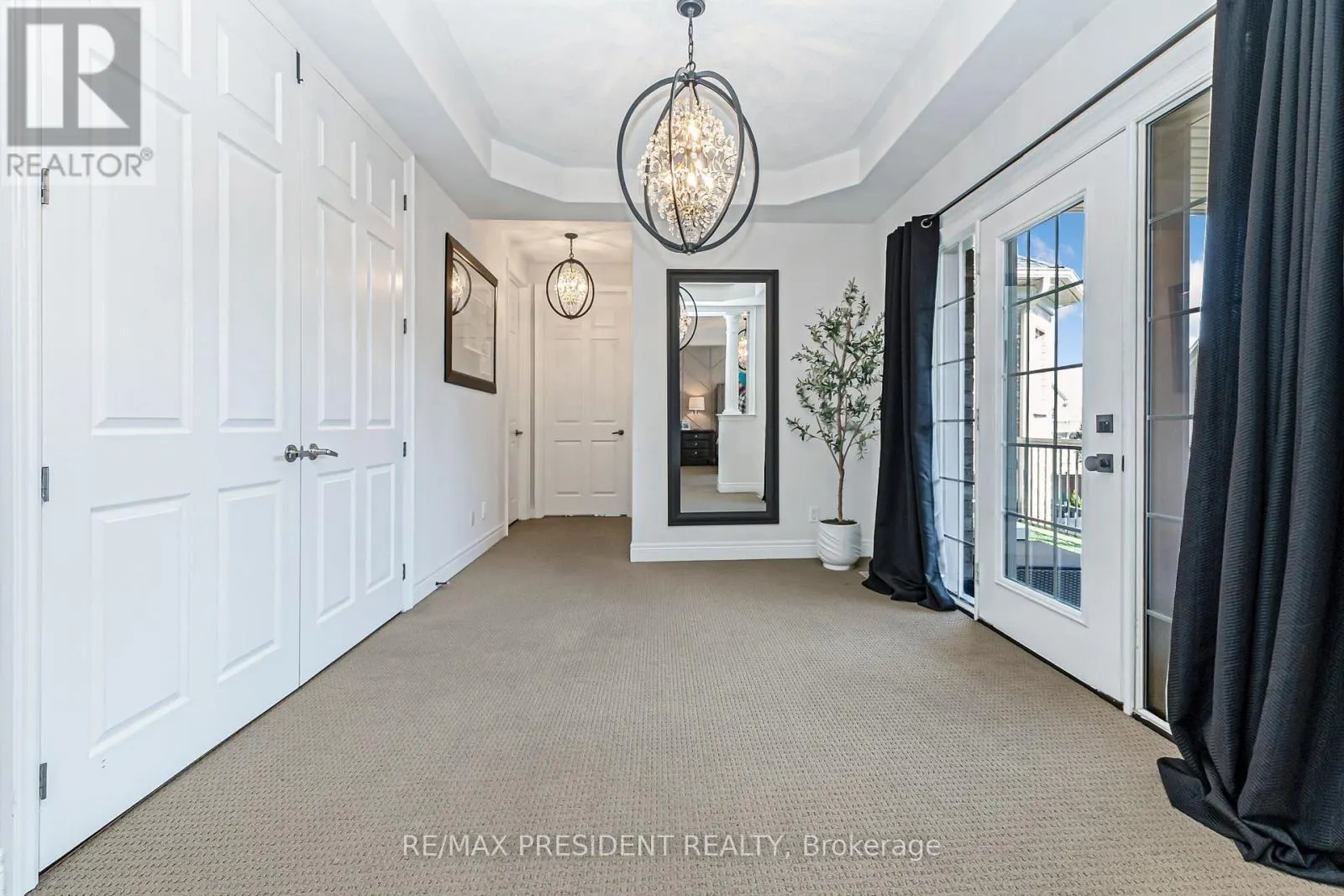 5 SEA CLIFF CRESCENT