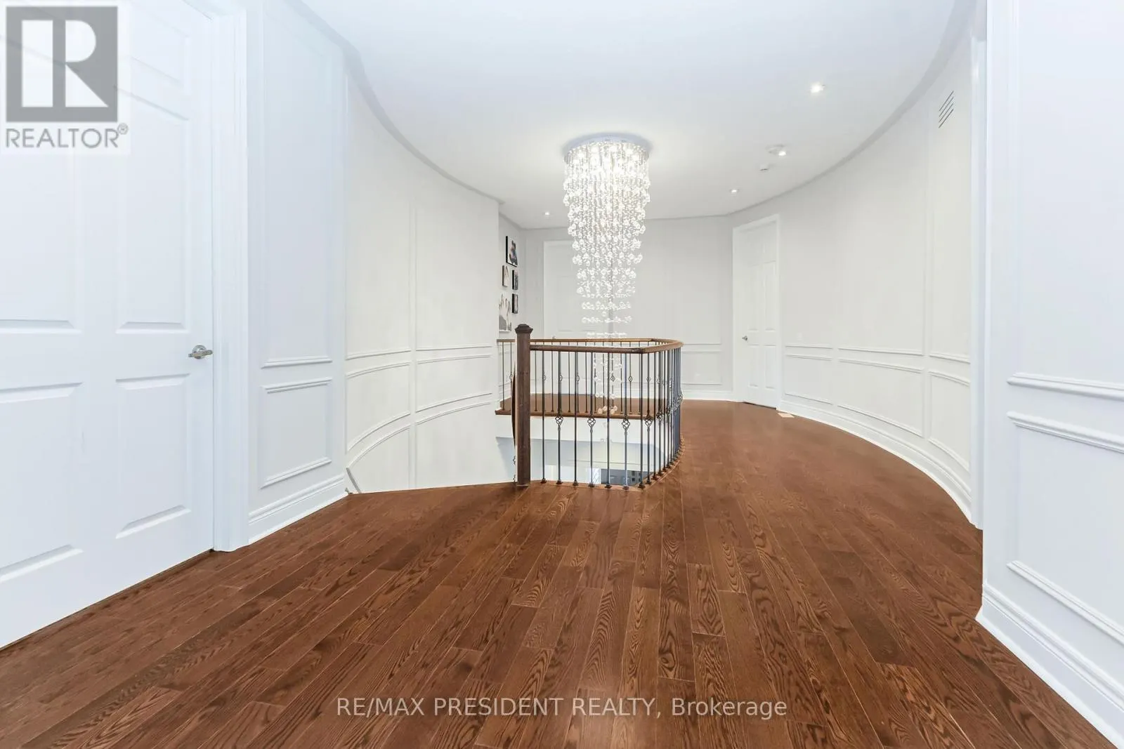 5 SEA CLIFF CRESCENT