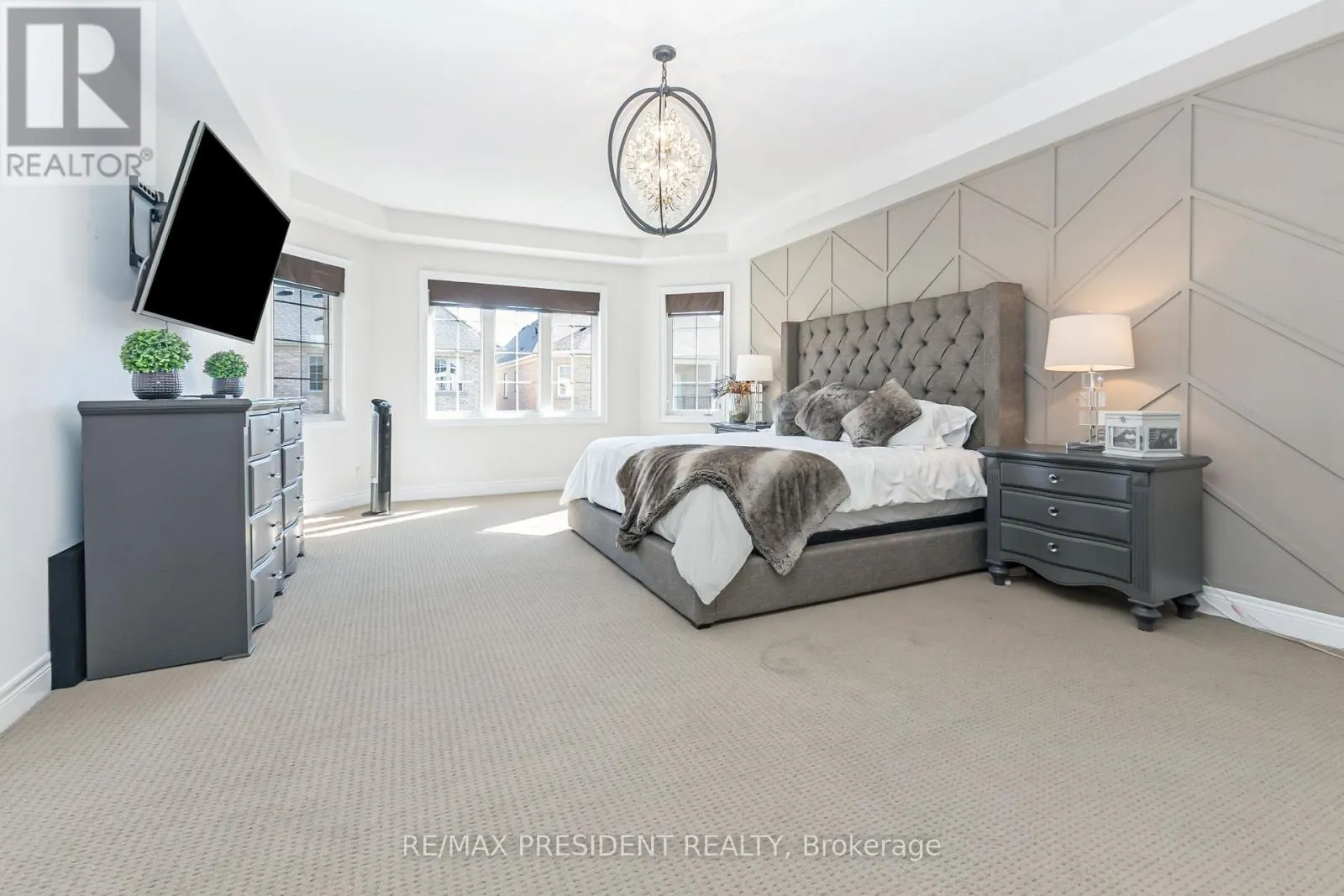 5 SEA CLIFF CRESCENT