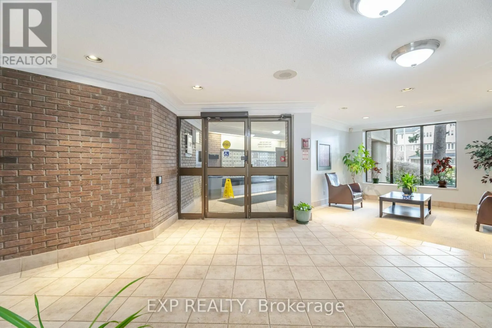 512 - 6720 GLEN ERIN DRIVE