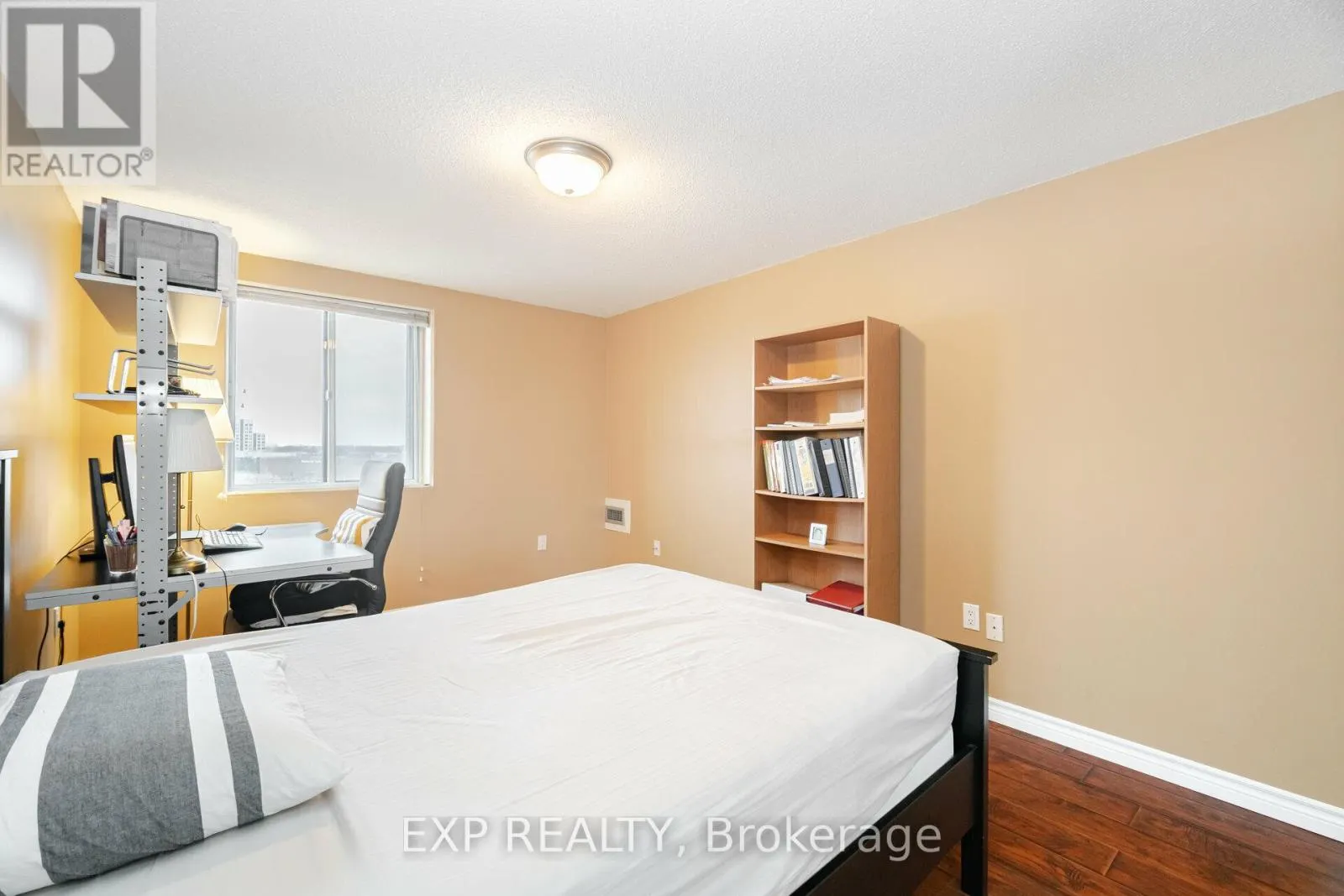 512 - 6720 GLEN ERIN DRIVE