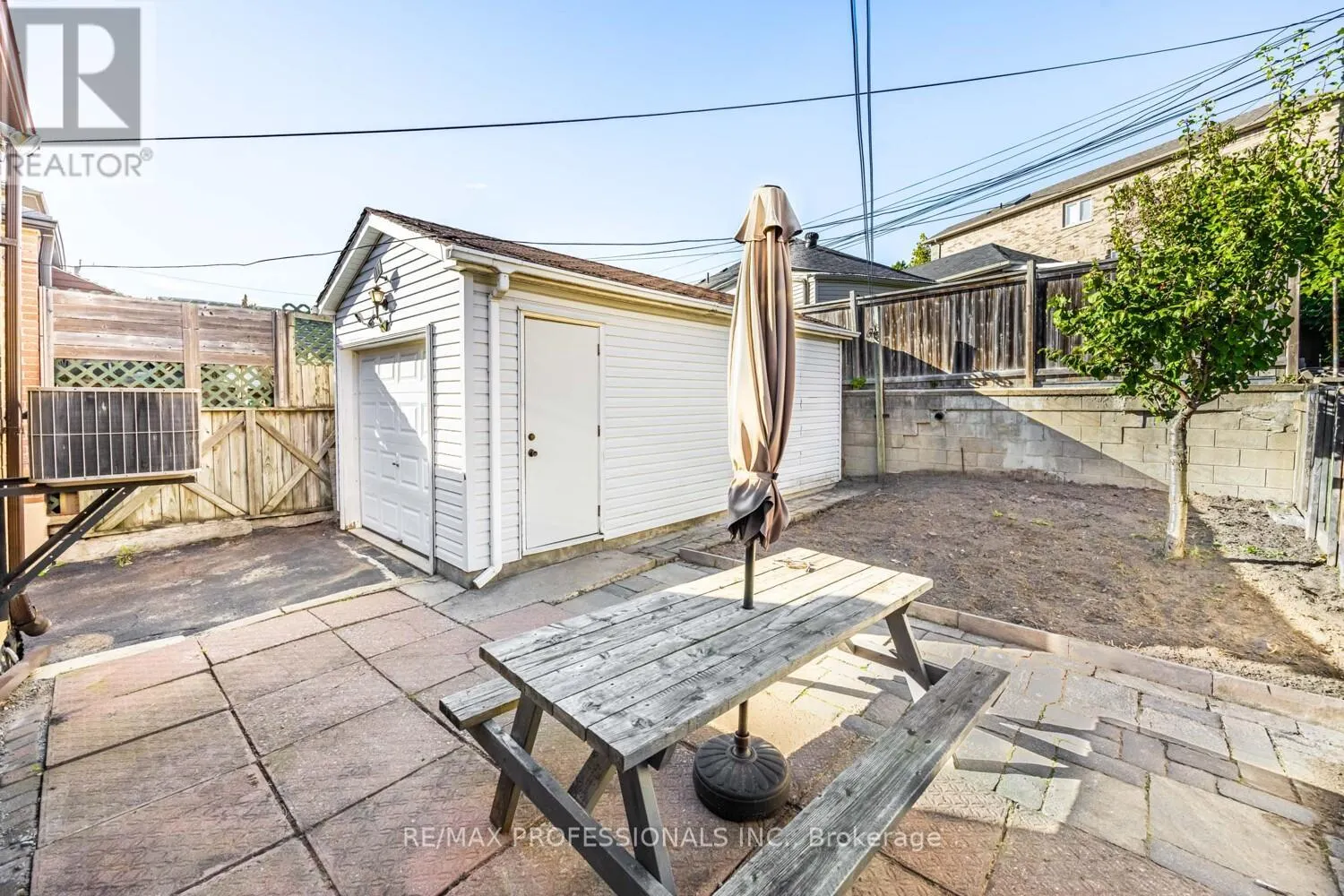 54 HOLMESDALE CRESCENT