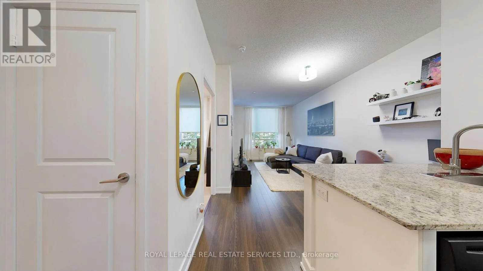 216 - 6 EVA ROAD
