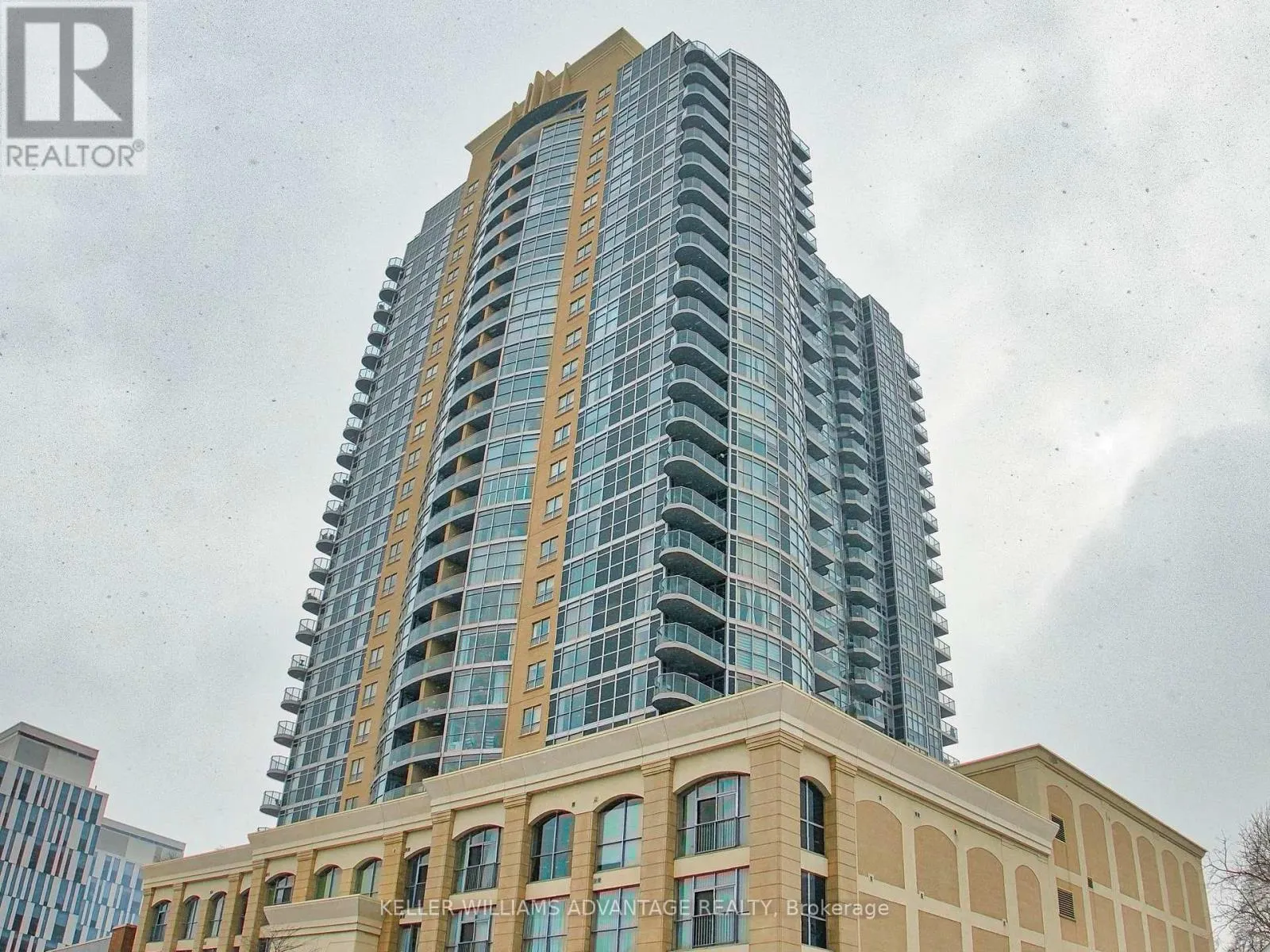 2204 - 9 GEORGE STREET