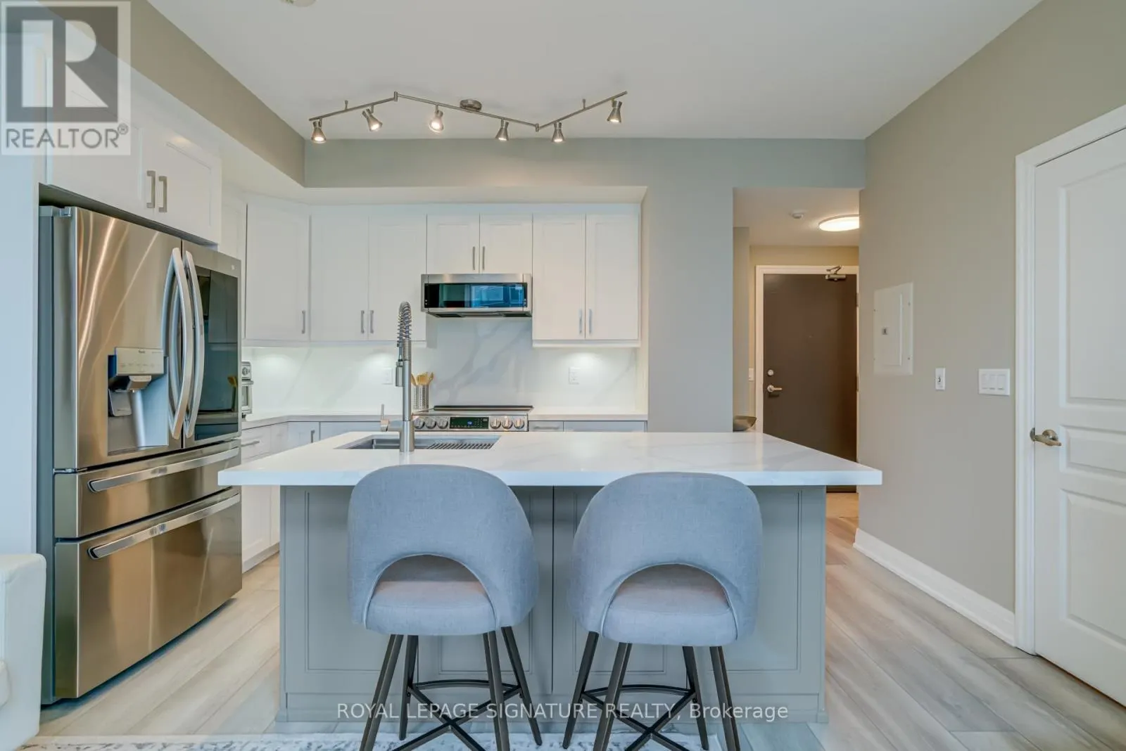2502 - 223 WEBB DRIVE