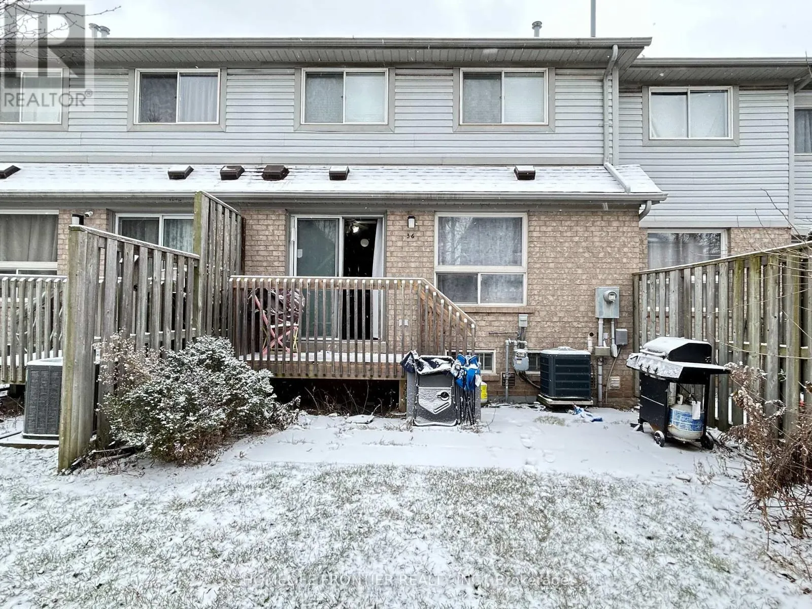 36 - 2555 THOMAS STREET