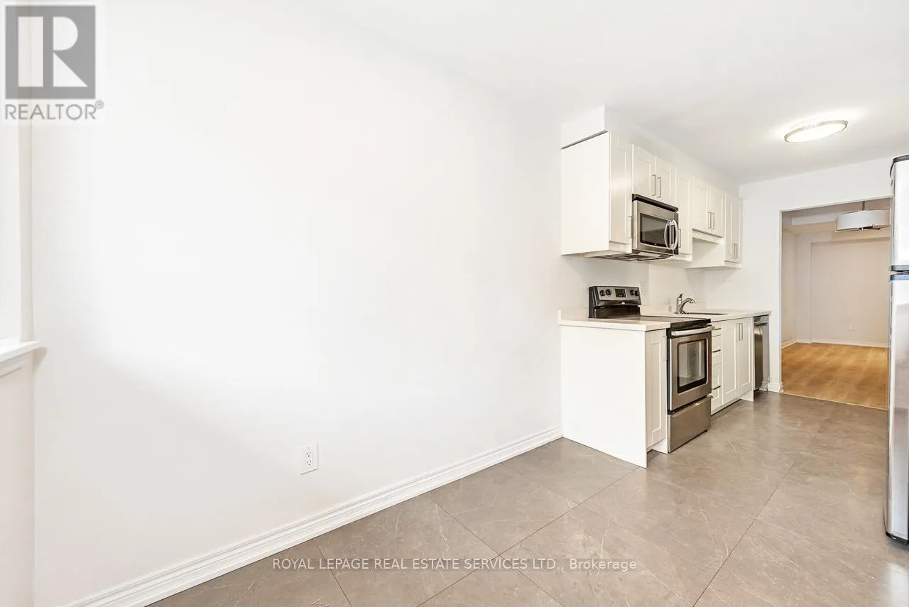 3 - 1160 WALDEN CIRCLE