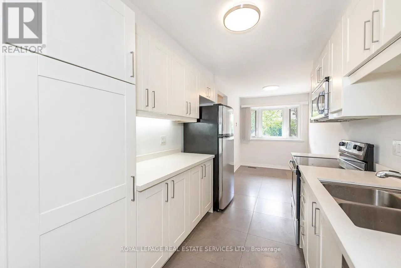 3 - 1160 WALDEN CIRCLE