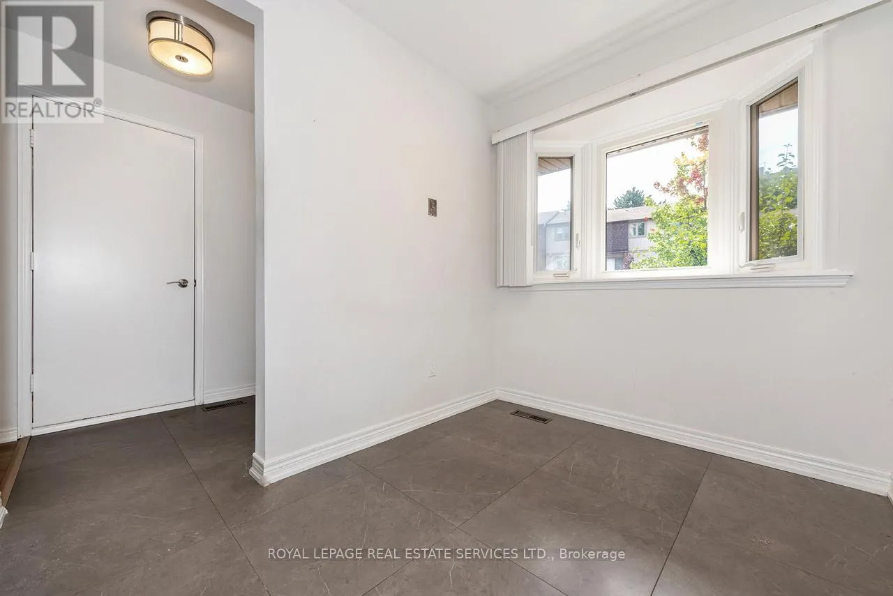 3 - 1160 WALDEN CIRCLE