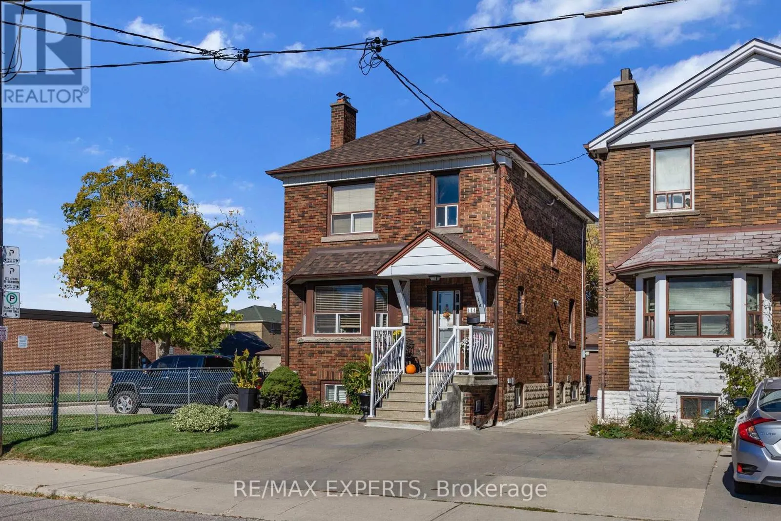 LOWER - 114 TROWELL AVENUE