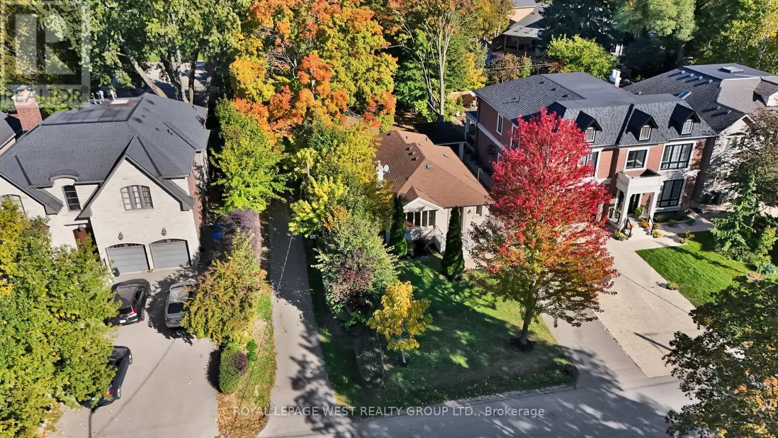 44 WESTGLEN CRESCENT