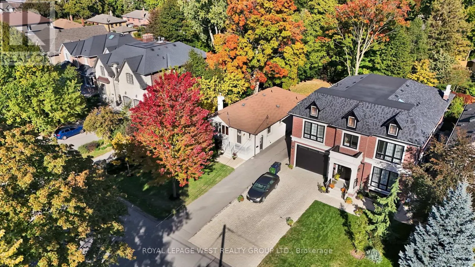 44 WESTGLEN CRESCENT