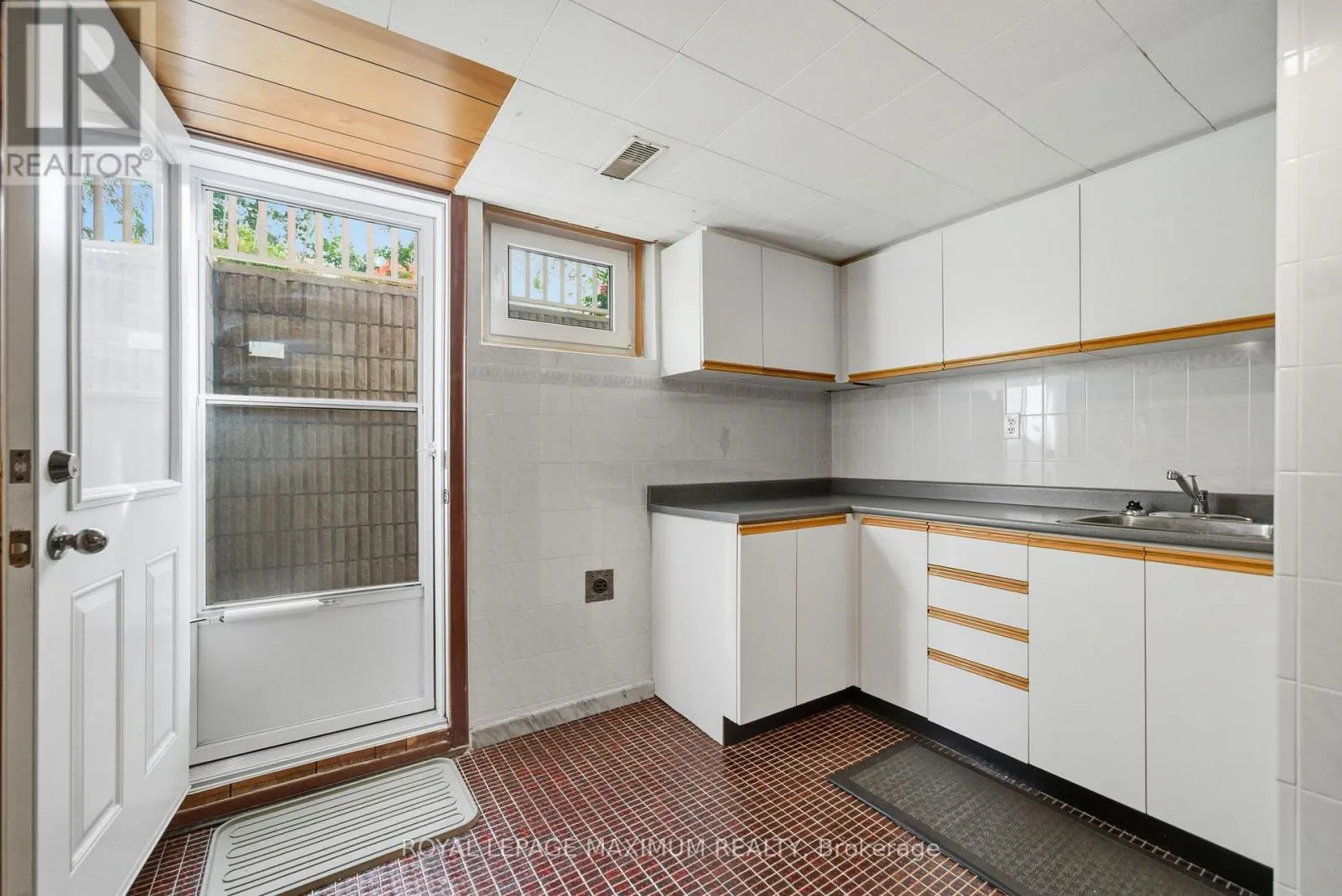 1 RIVERTON DRIVE