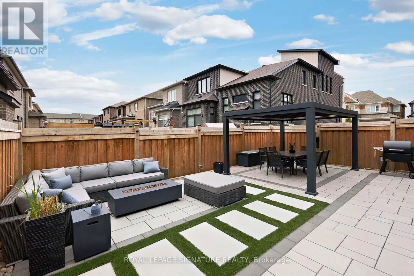 1467 LAKEPORT CRESCENT