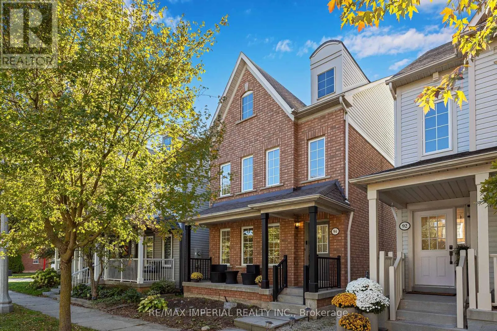 94 LITTLEWOOD DRIVE