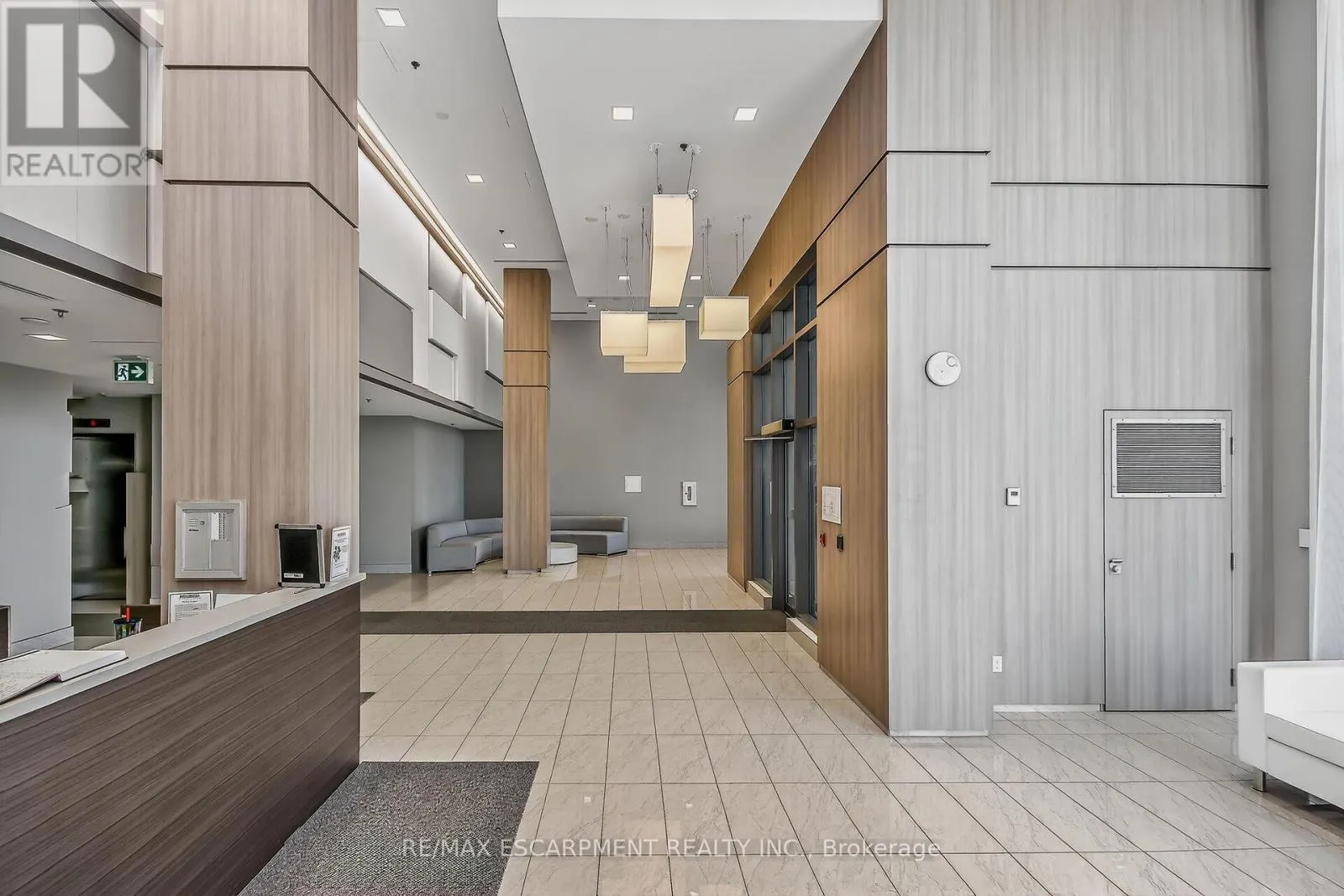 1302 - 2087 FAIRVIEW STREET