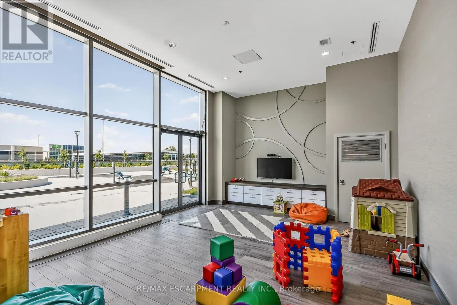 1302 - 2087 FAIRVIEW STREET