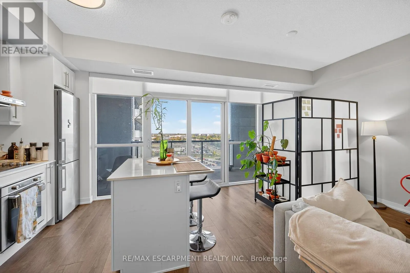 1302 - 2087 FAIRVIEW STREET