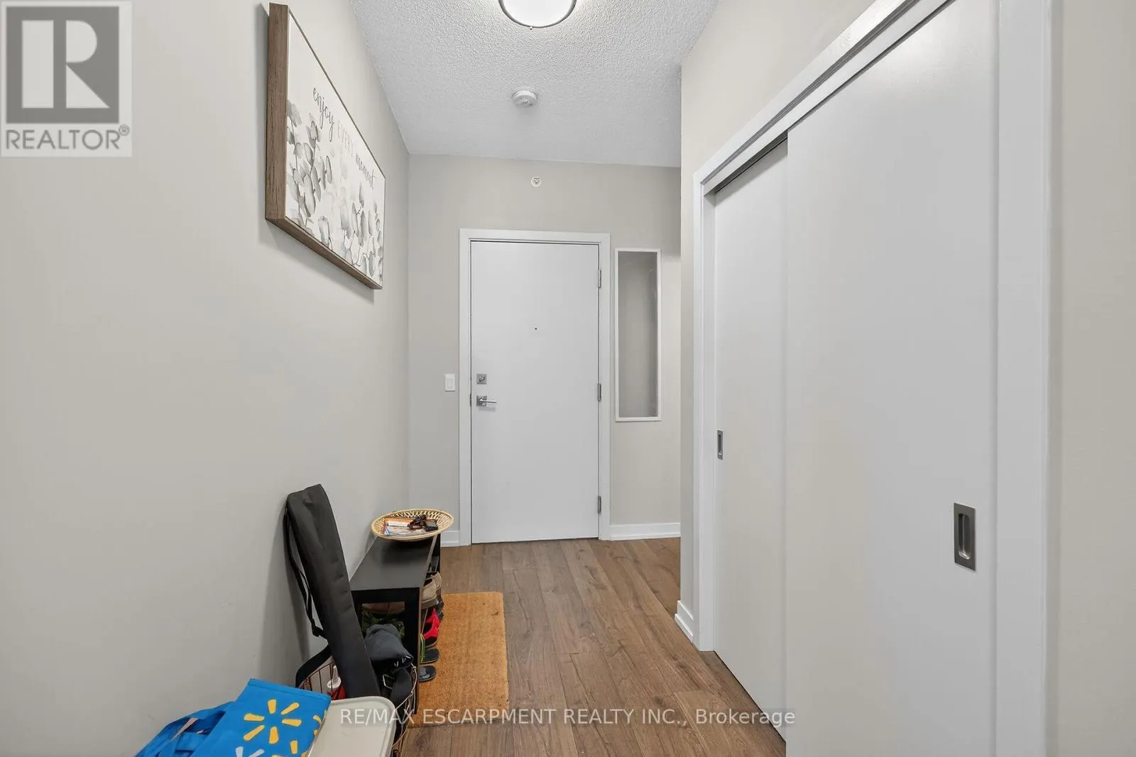 1302 - 2087 FAIRVIEW STREET