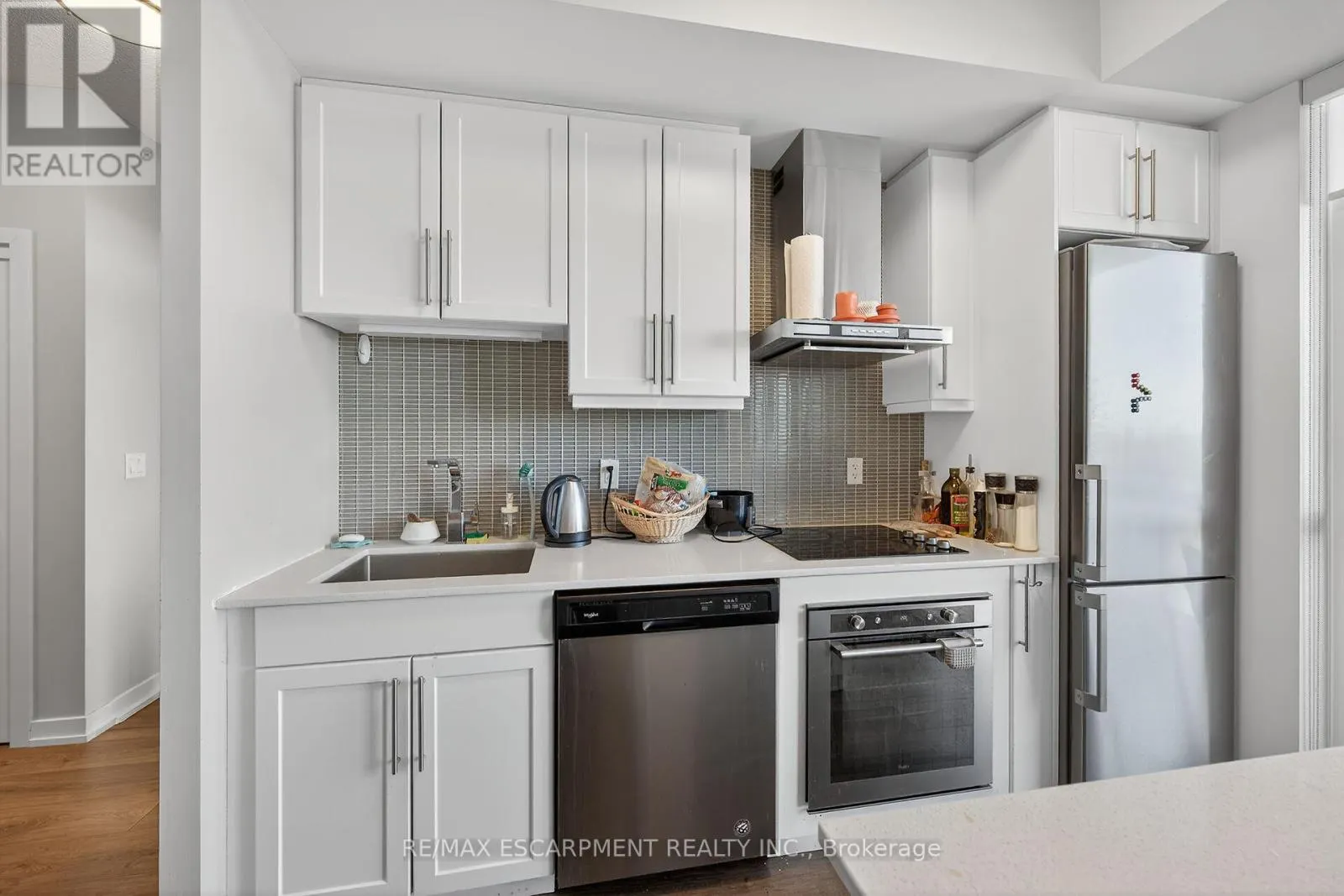 1302 - 2087 FAIRVIEW STREET