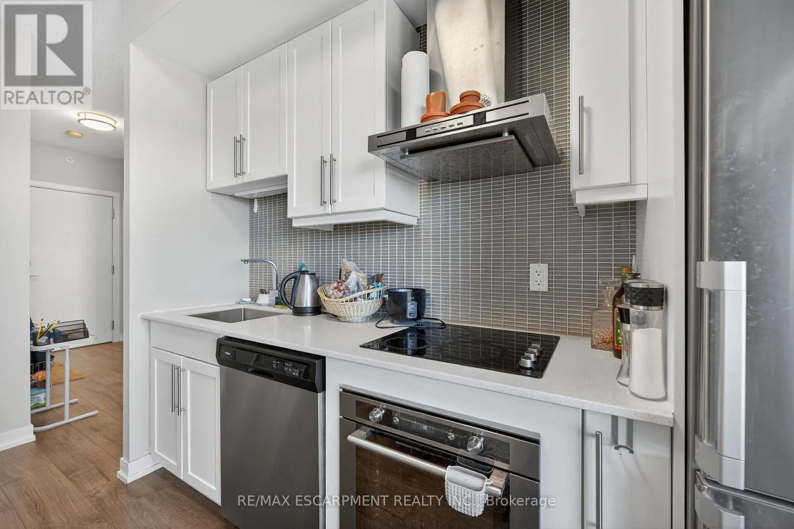 1302 - 2087 FAIRVIEW STREET