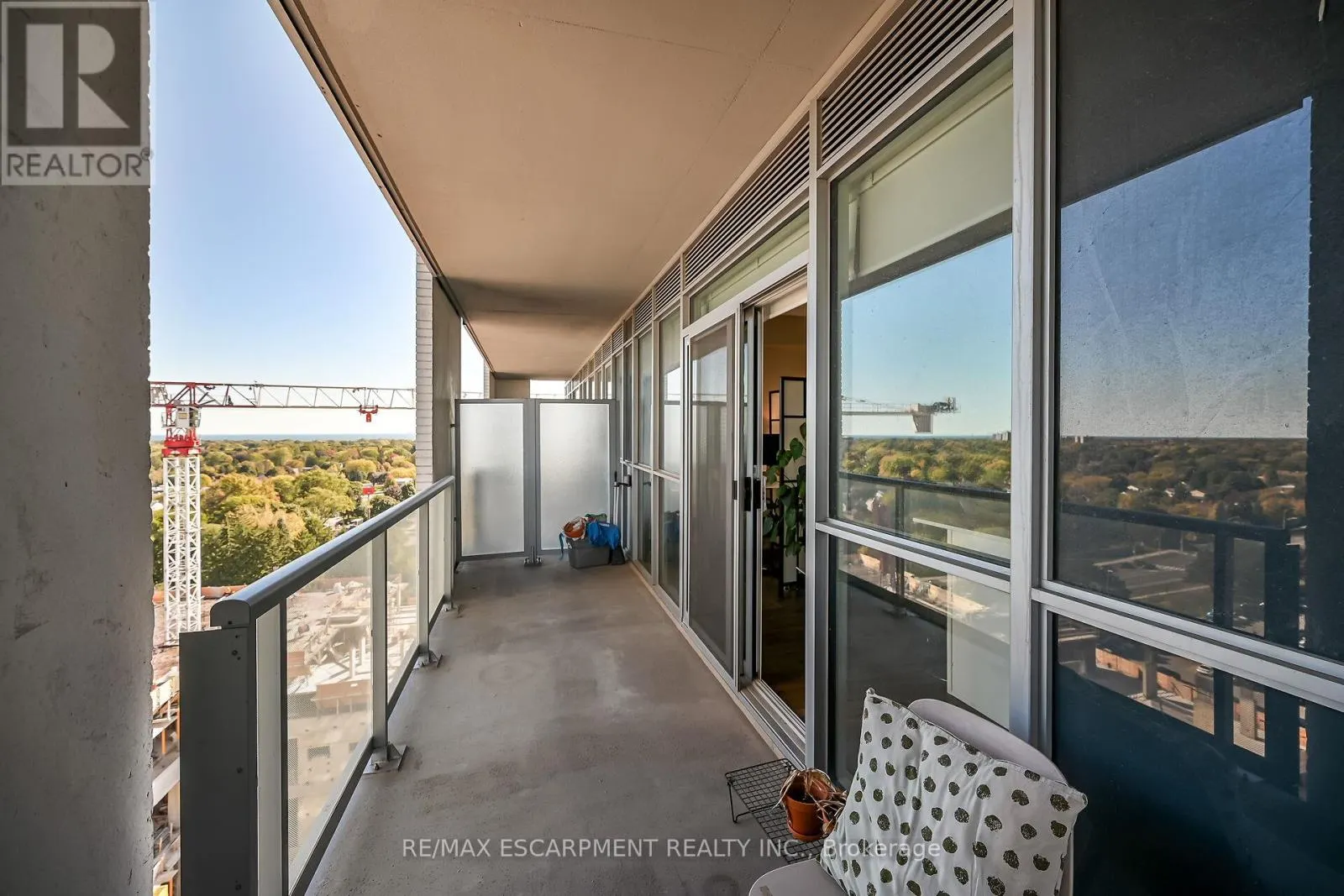 1302 - 2087 FAIRVIEW STREET