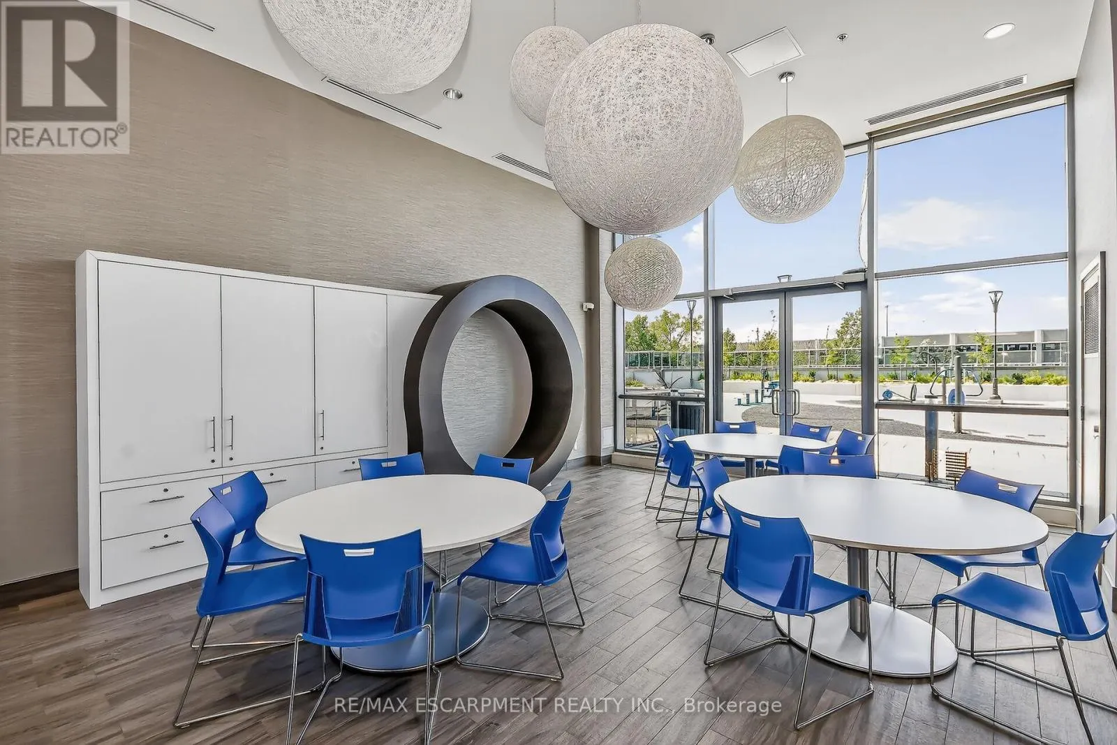 1302 - 2087 FAIRVIEW STREET