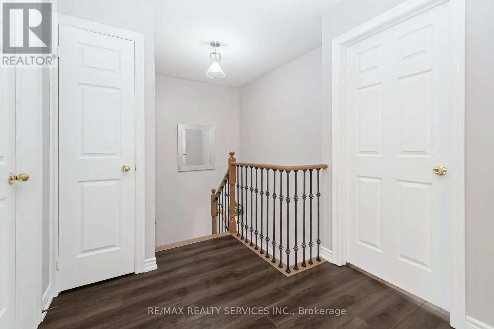 8 RIDGEMORE CRESCENT