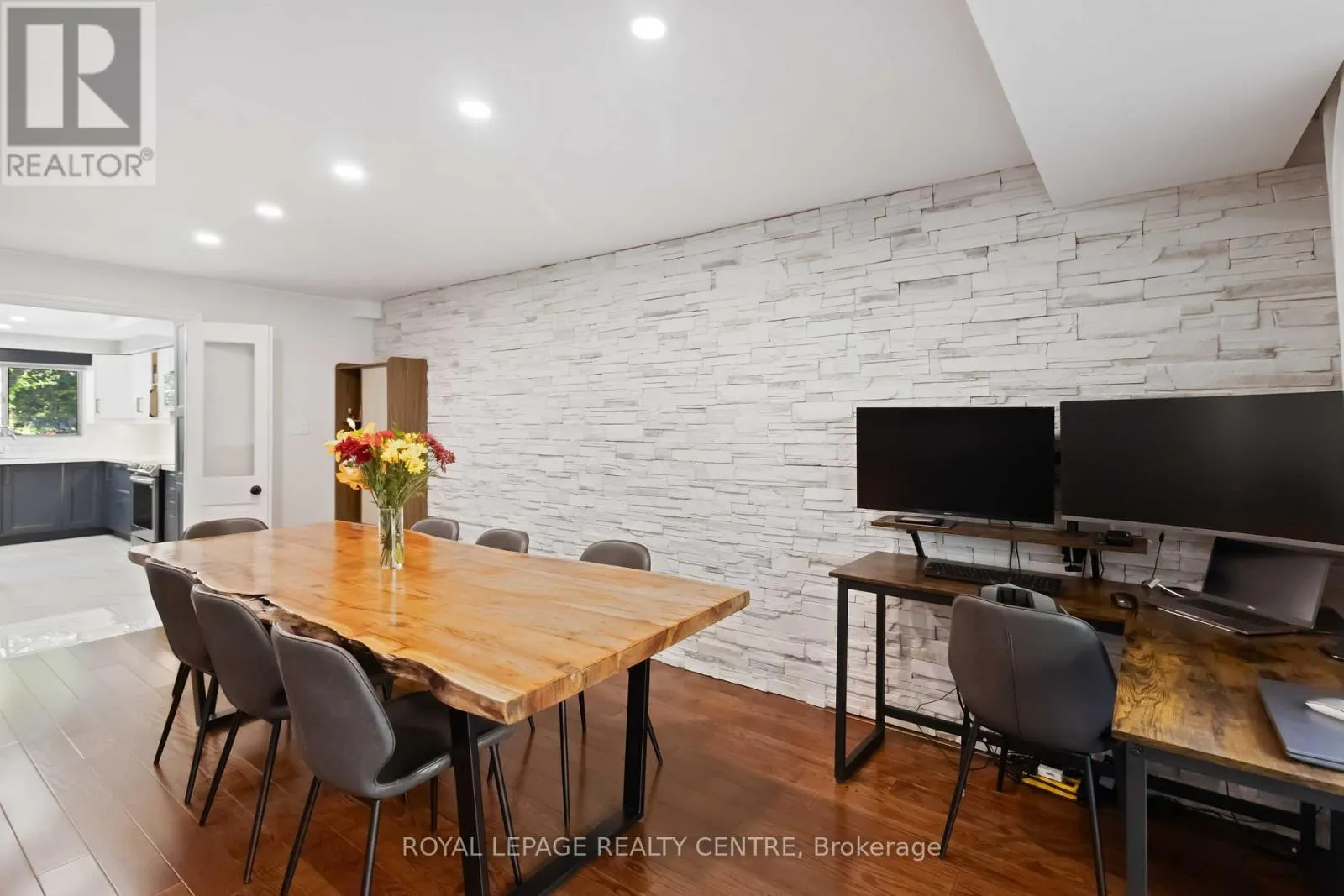 34 - 1330 MISSISSAUGA VALLEY BLVD BOULEVARD
