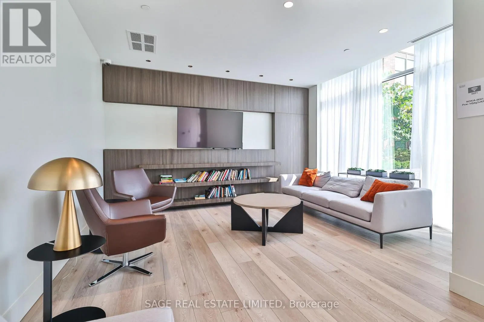 720 - 1787 ST CLAIR AVENUE
